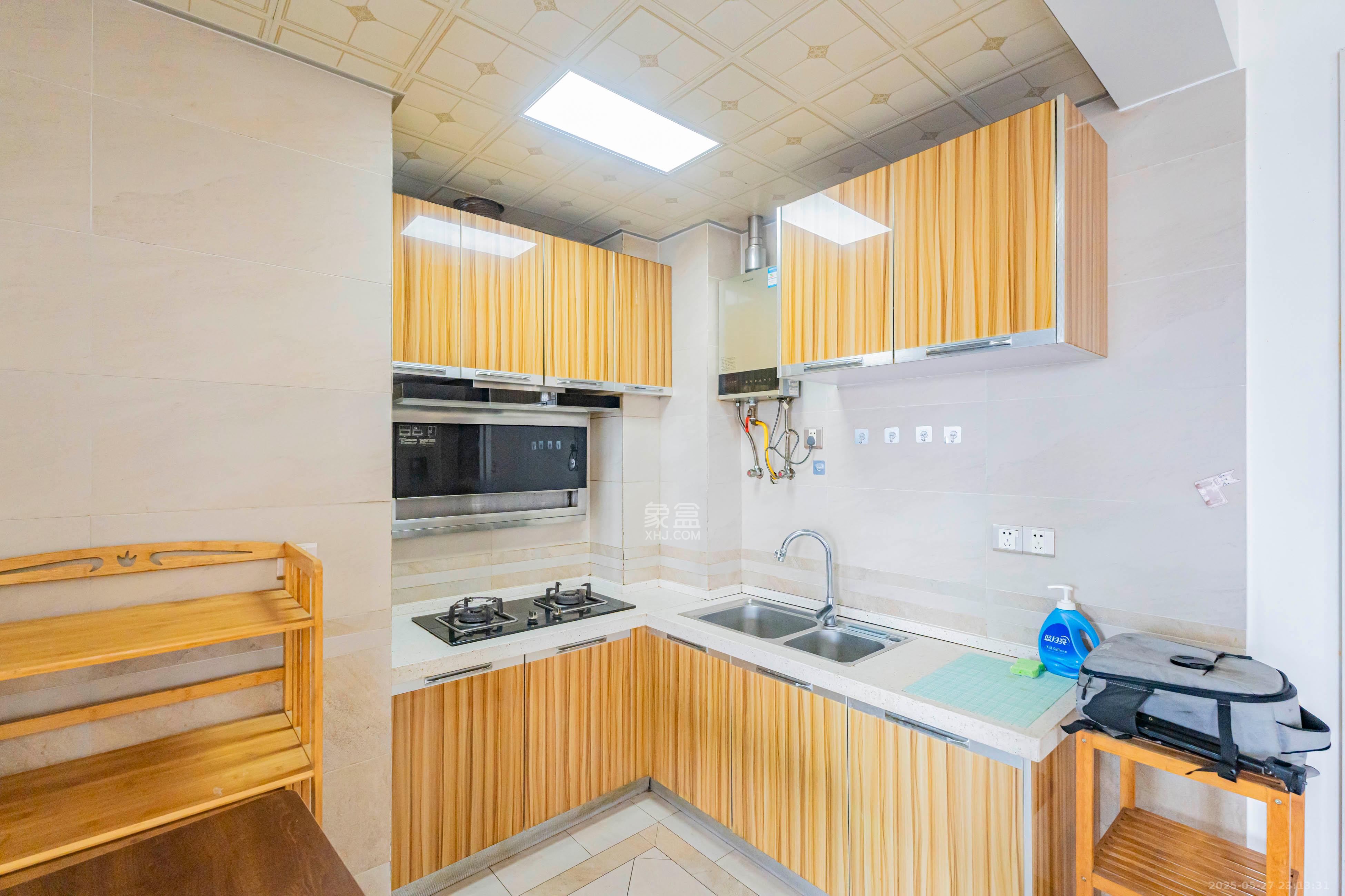 金土地第一湾 2室2厅1卫 56.0万 金土地第一湾 2室2厅1卫 56.0万厨房