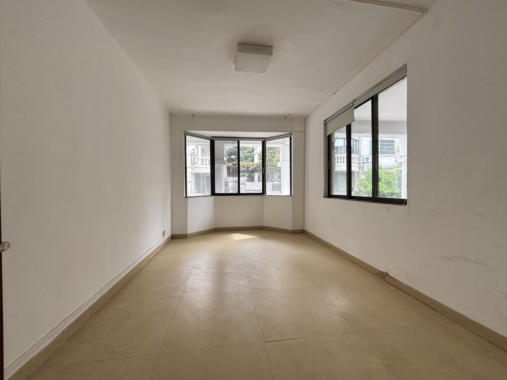 梨园别墅(龙昆南) 8室2厅3卫 16000.0元/月 梨园别墅(龙昆南) 8室2厅3卫 16000.0元/月室内图