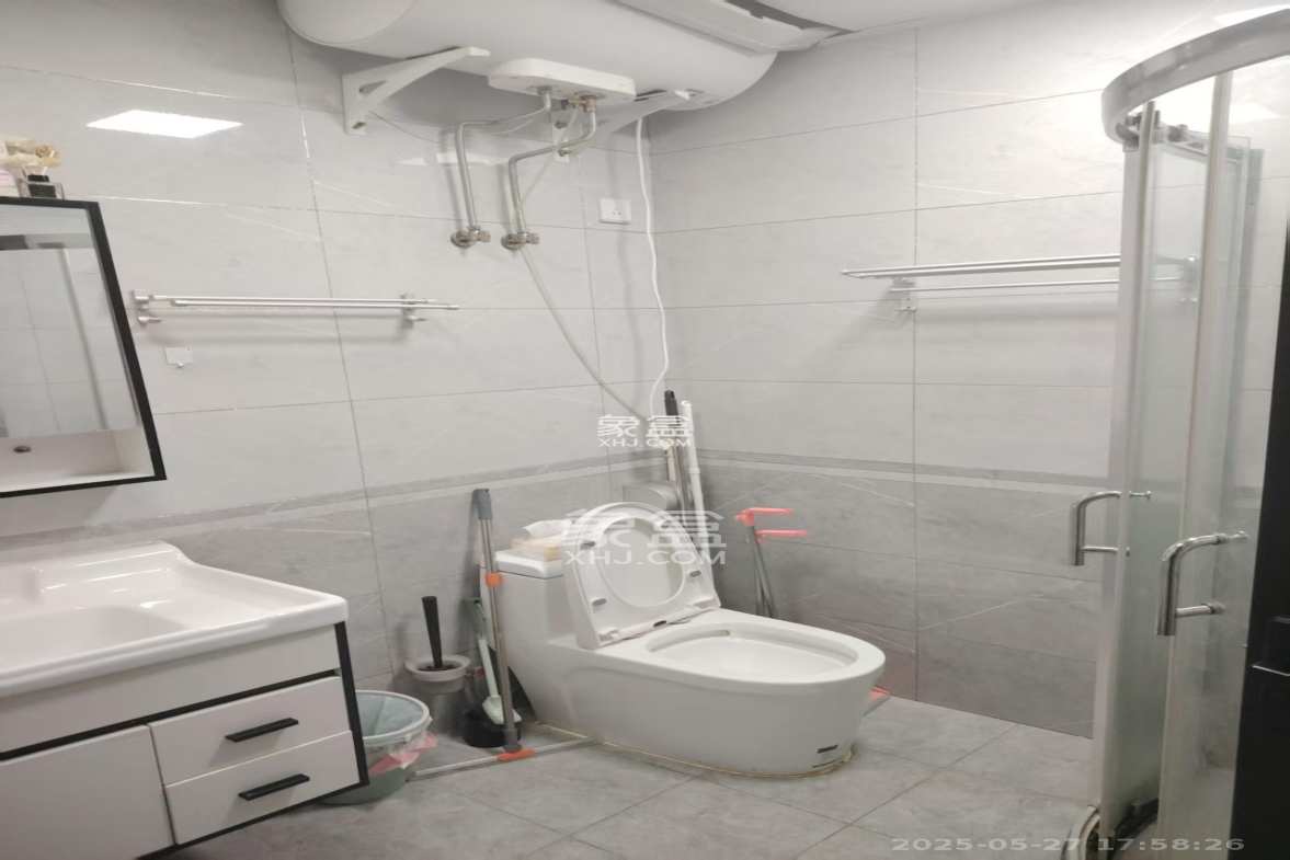 奥克斯滨仕花园(奥克斯洋湖广场/奥克斯中心)  1室1厅1卫    1800.0元/月 奥克斯滨仕花园(奥克斯洋湖广场/奥克斯中心)  1室1厅1卫    1800.0元/月室内图