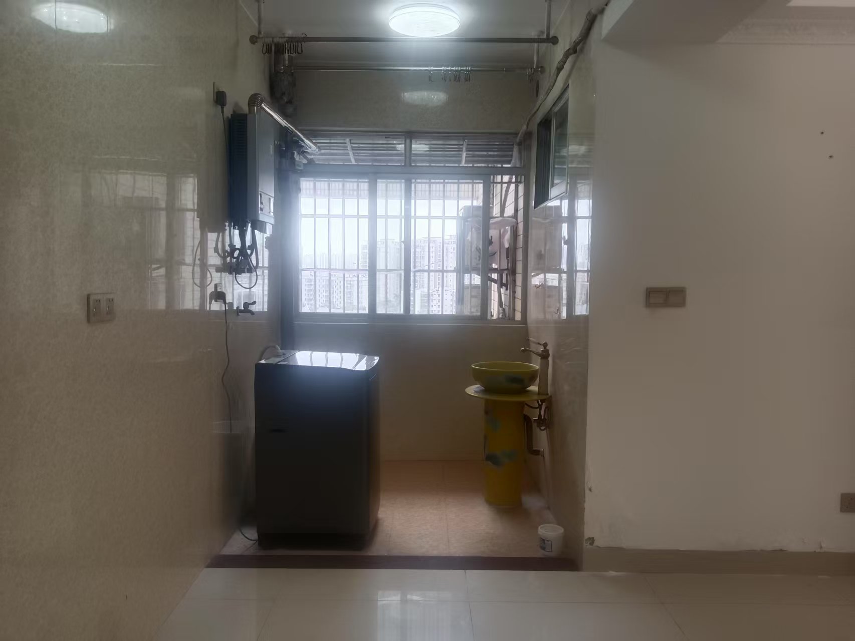 世贸中心 3室2厅1卫 3200.0元/月 世贸中心 3室2厅1卫 3200.0元/月室内图