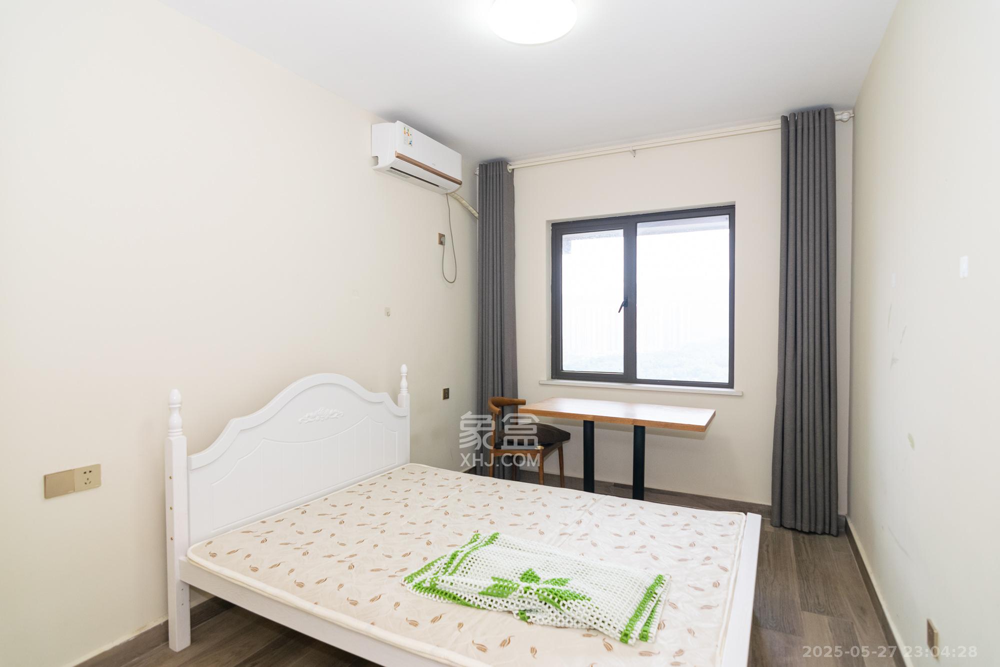 润和美郡(润和紫郡五期) 5室2厅2卫 108.0万 润和美郡(润和紫郡五期) 5室2厅2卫 108.0万卧室