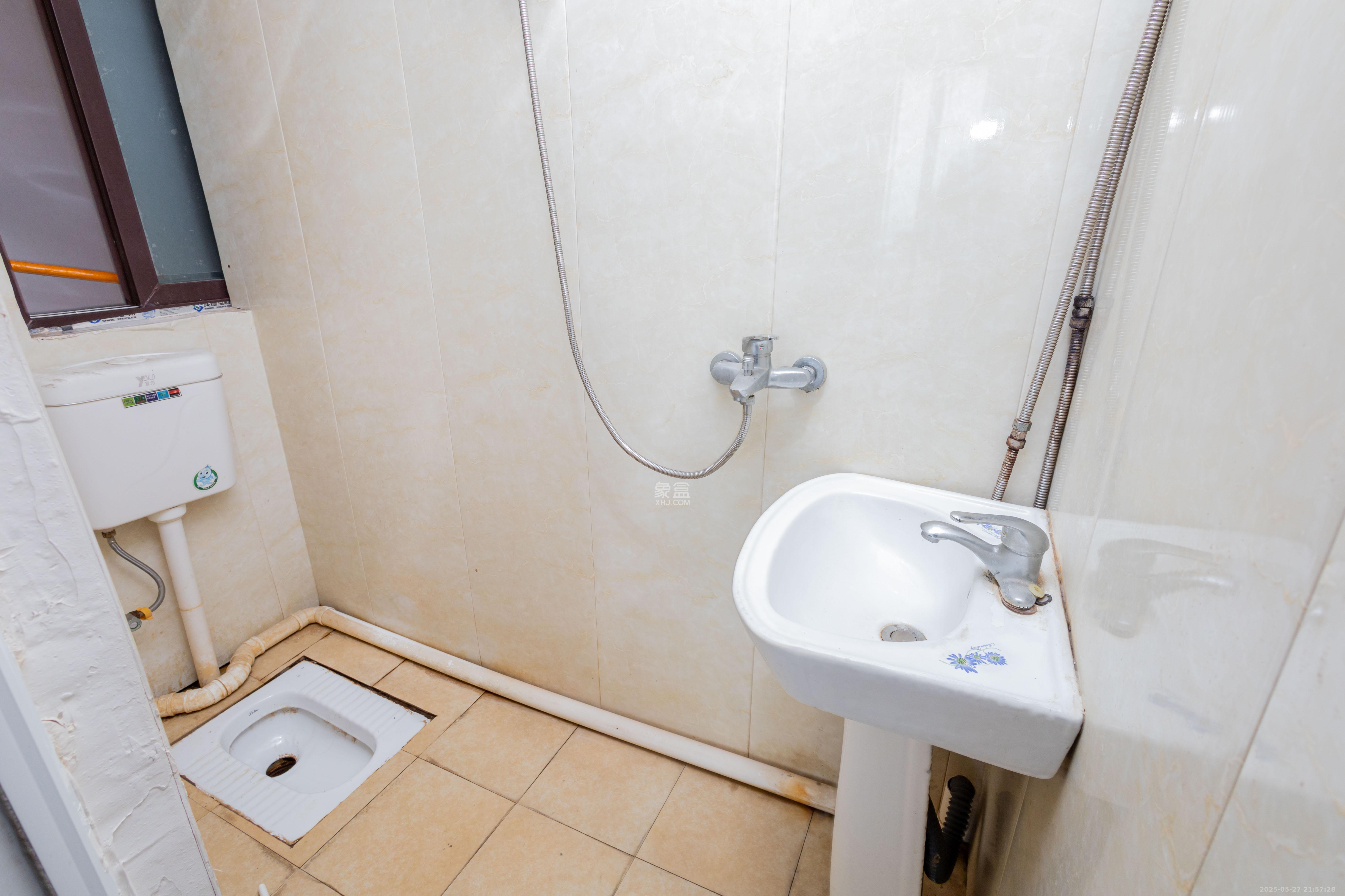 东方美地 3室2厅1卫 59.8万 东方美地 3室2厅1卫 59.8万卫生间