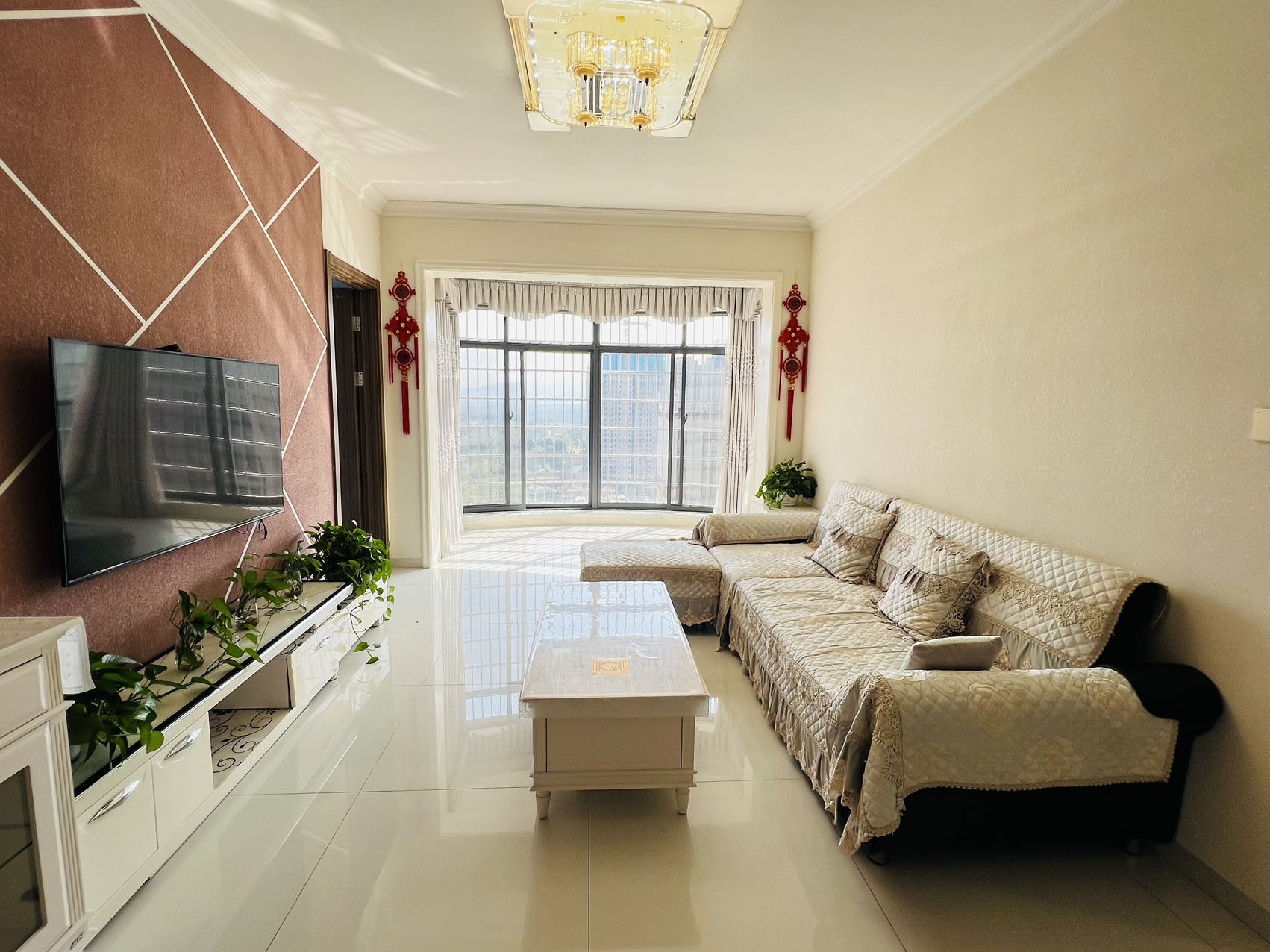 碧桂园 3室2厅1卫 1800.0元/月 碧桂园 3室2厅1卫 1800.0元/月室内图