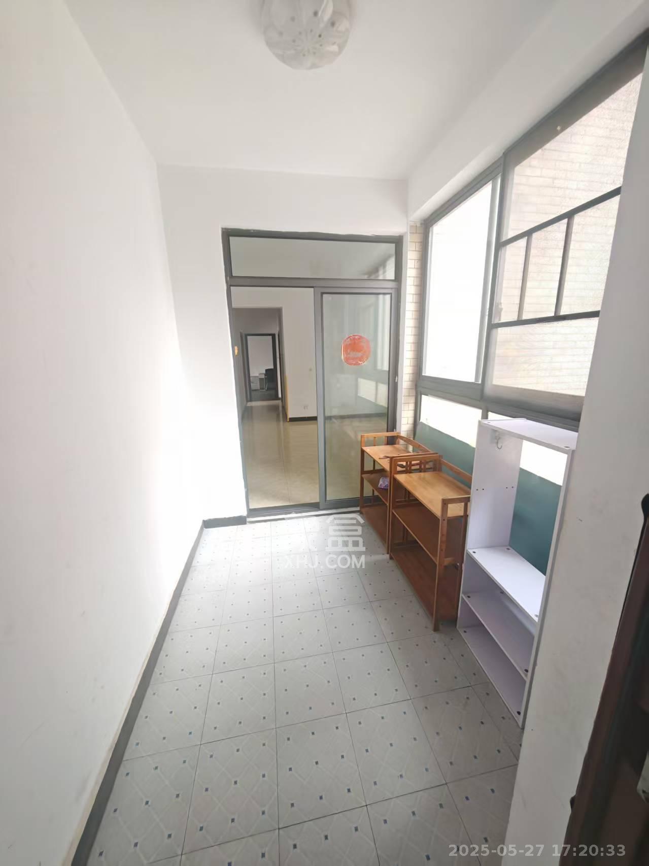 鑫远熙山 3室2厅1卫 2500.0元/月 鑫远熙山 3室2厅1卫 2500.0元/月室内图