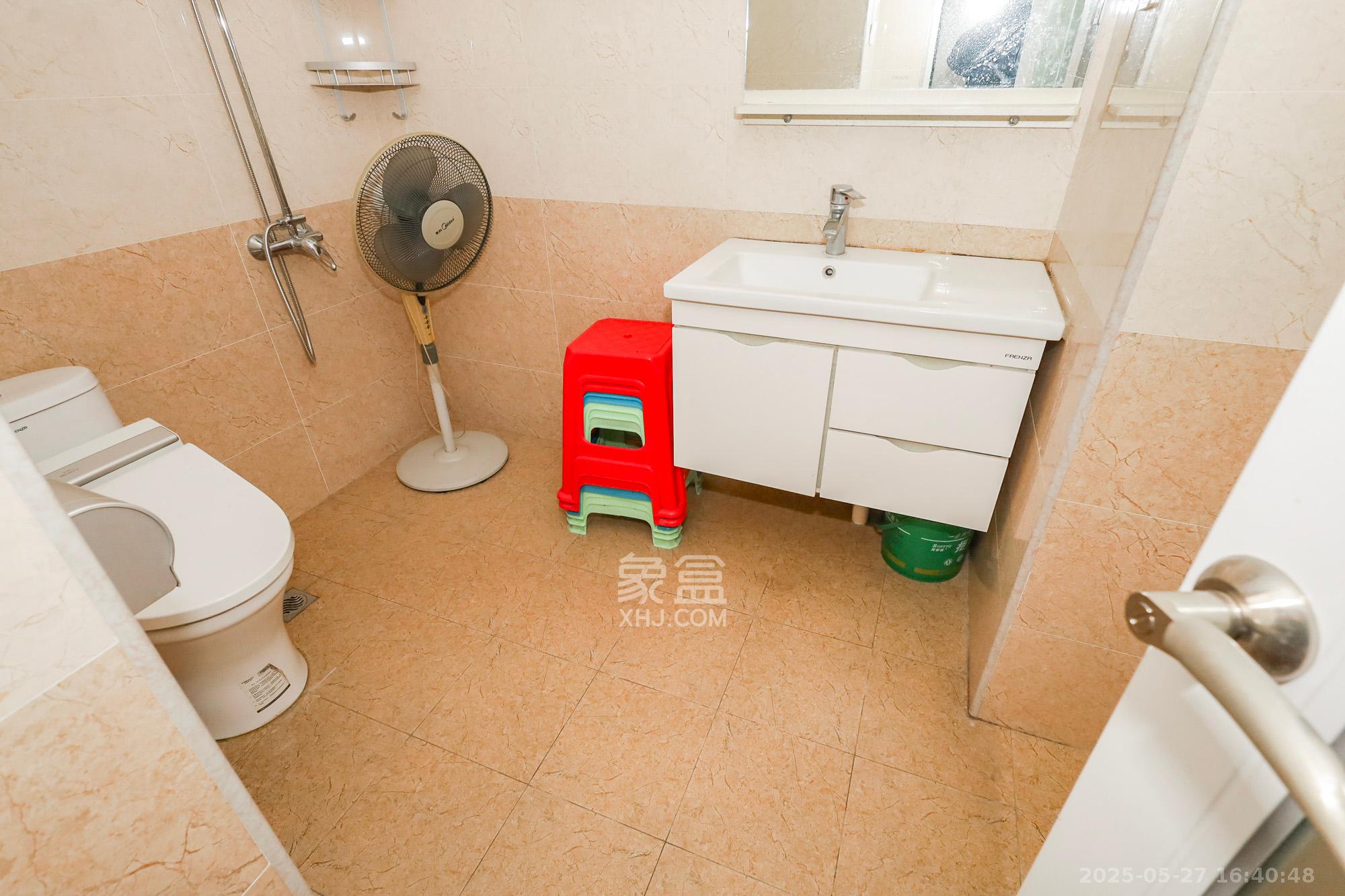 钰龙天下二期(钰龙佳园)  3室2厅2卫    235.0万 钰龙天下二期(钰龙佳园)  3室2厅2卫    235.0万卫生间