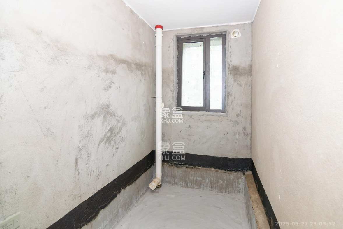 润和谷山郡(悦禧山庄水榭花都) 5室2厅2卫 160.0万 润和谷山郡(悦禧山庄水榭花都) 5室2厅2卫 160.0万卫生间