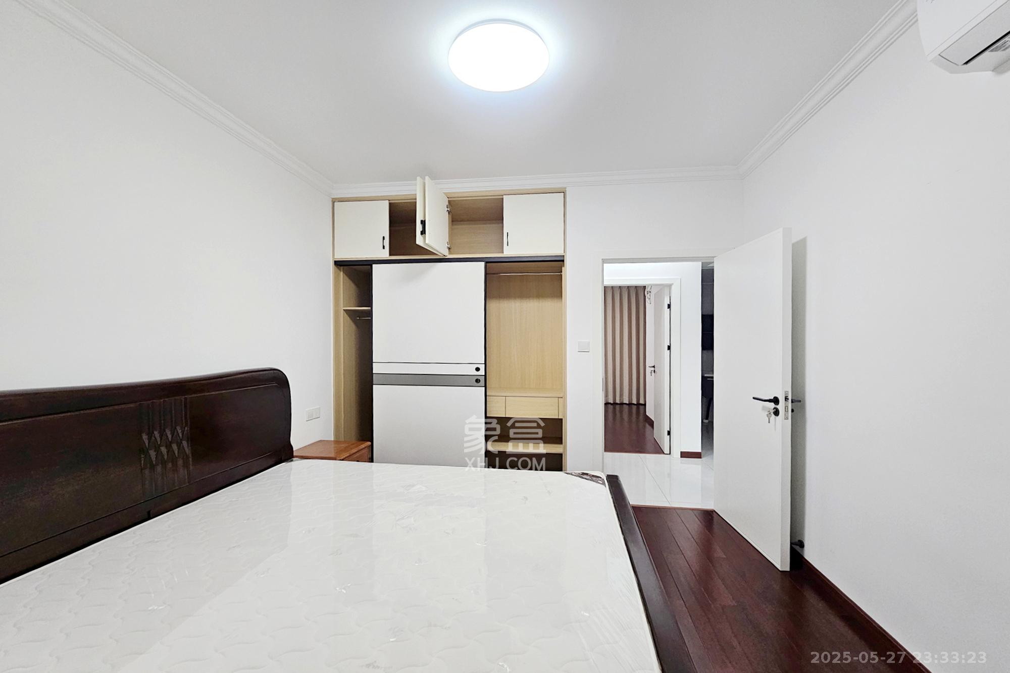 阳光城尚东湾蓝莓苑  3室2厅2卫    125.0万 阳光城尚东湾蓝莓苑  3室2厅2卫    125.0万卧室