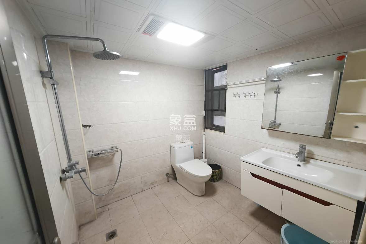 梅溪鑫苑名家 3室2厅2卫 2400.0元/月 梅溪鑫苑名家 3室2厅2卫 2400.0元/月室内图