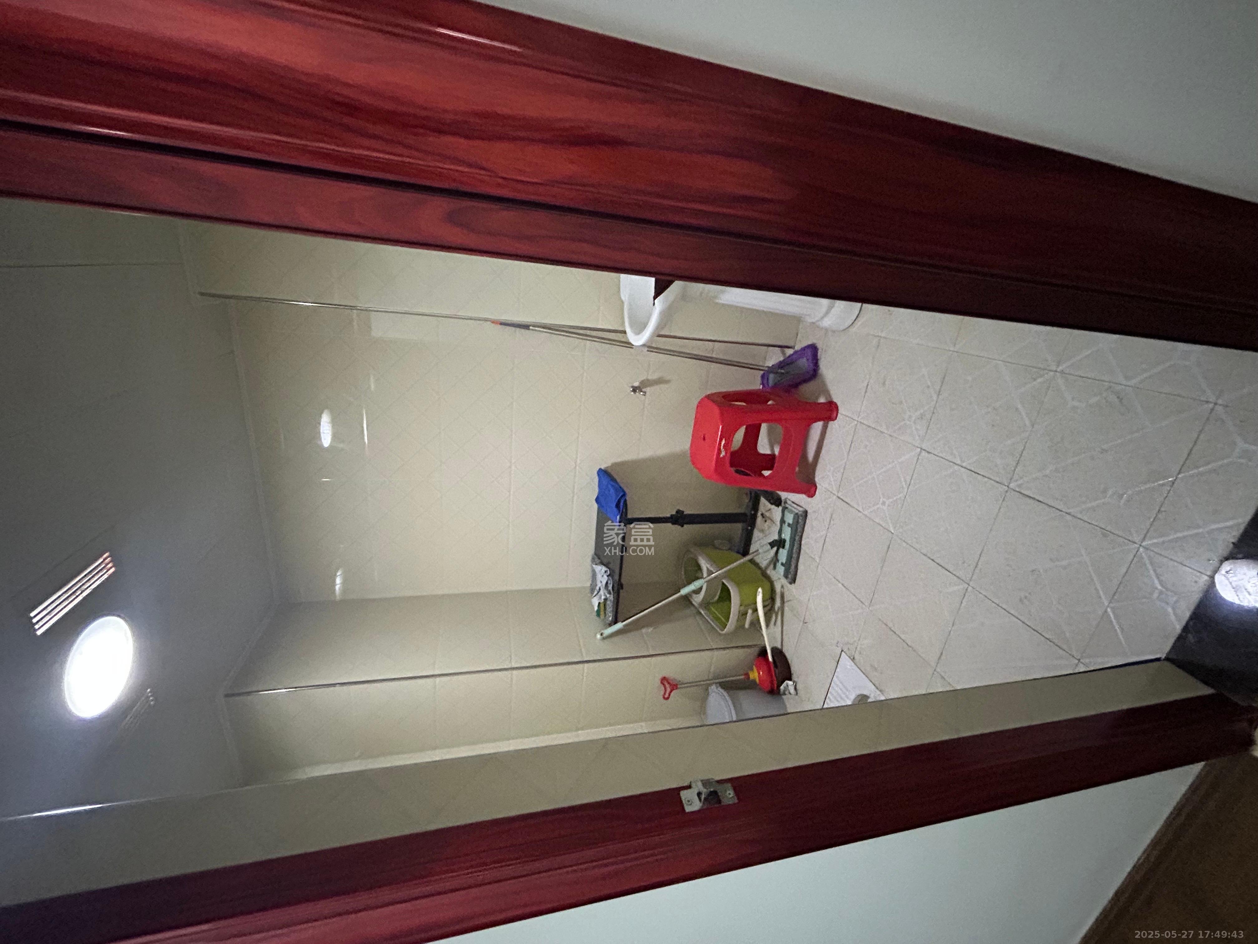 星大峰汇商务楼 1室1厅1卫 1500.0元/月 星大峰汇商务楼 1室1厅1卫 1500.0元/月室内图