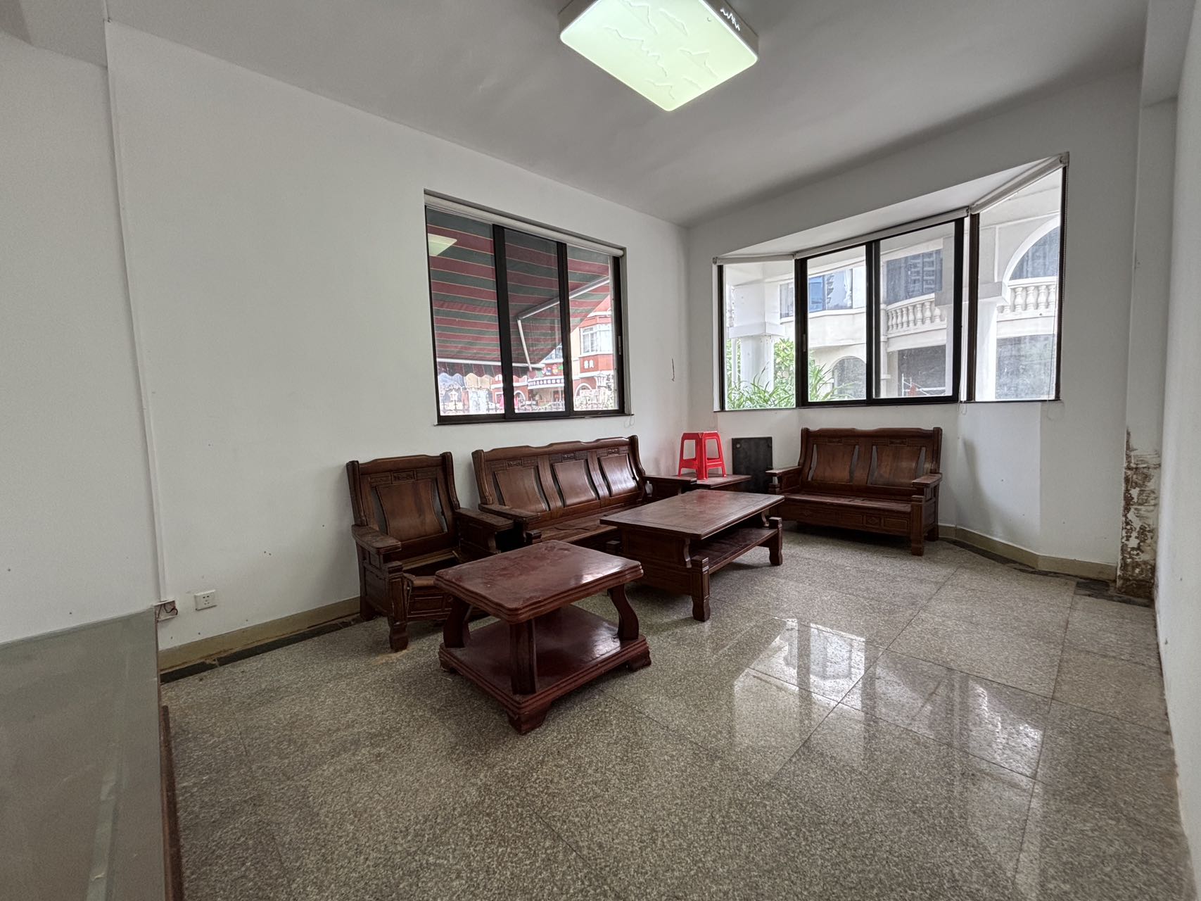 梨园别墅(龙昆南) 8室2厅3卫 16000.0元/月 梨园别墅(龙昆南) 8室2厅3卫 16000.0元/月室内图