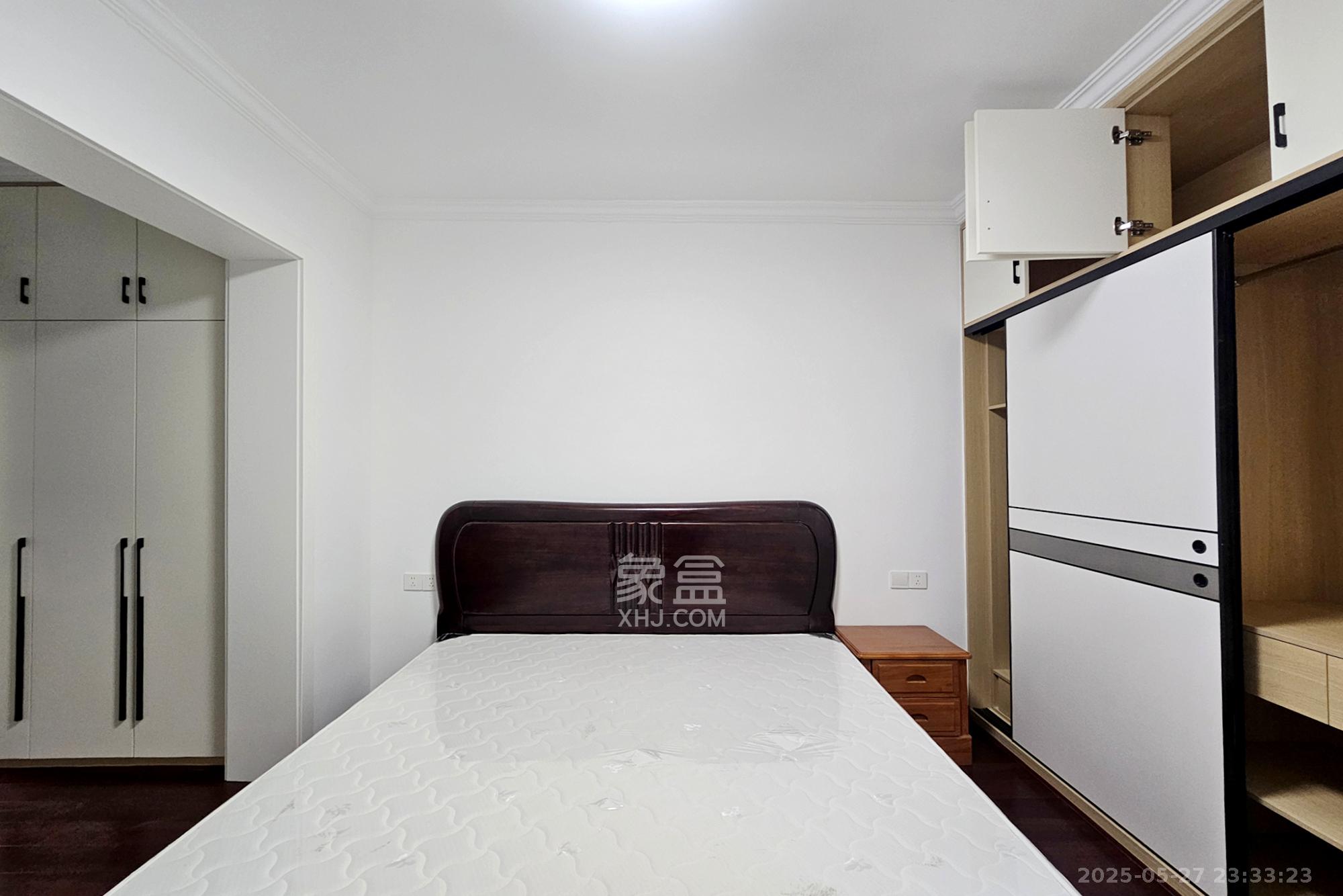 阳光城尚东湾蓝莓苑  3室2厅2卫    125.0万 阳光城尚东湾蓝莓苑  3室2厅2卫    125.0万卧室