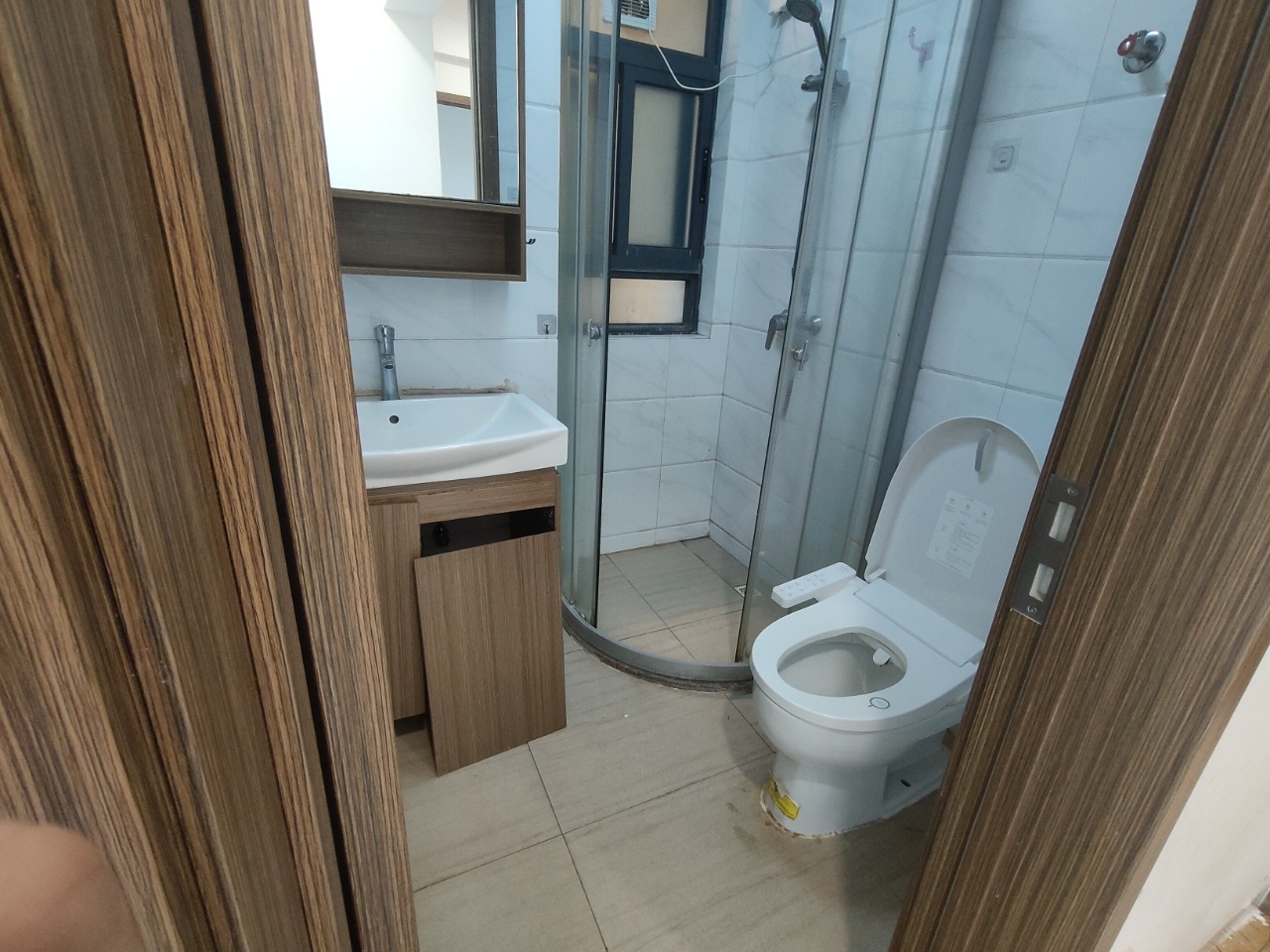 碧桂园一、二期(中央首府)  2室2厅1卫    128.0万 碧桂园一、二期(中央首府)  2室2厅1卫    128.0万室内图