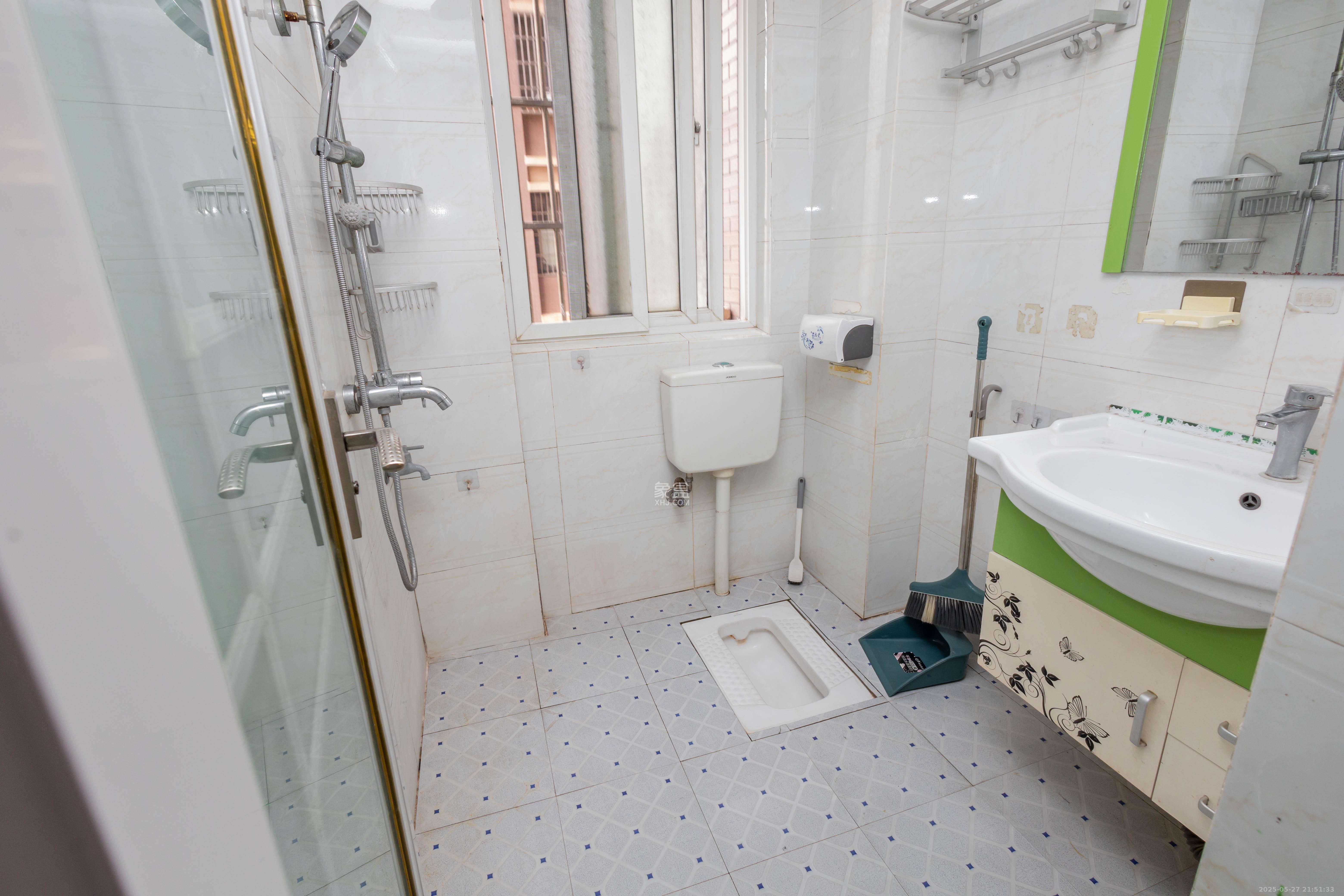 三景国际  3室2厅1卫    46.8万 三景国际  3室2厅1卫    46.8万卫生间