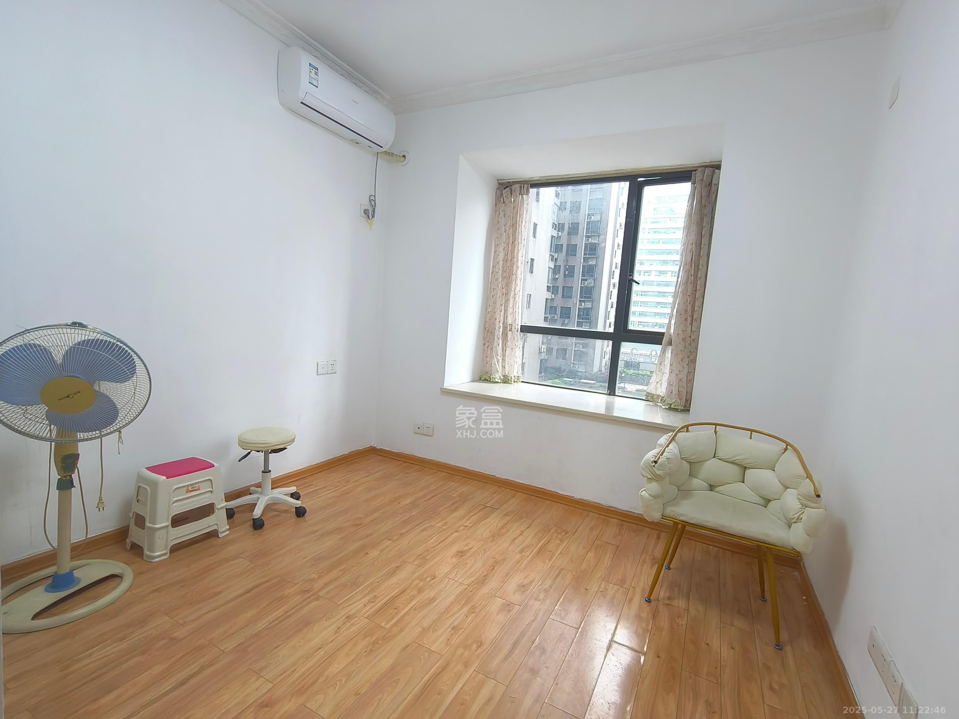 五一大道202(中环壹世界)  2室2厅1卫    3200.0元/月 五一大道202(中环壹世界)  2室2厅1卫    3200.0元/月室内图