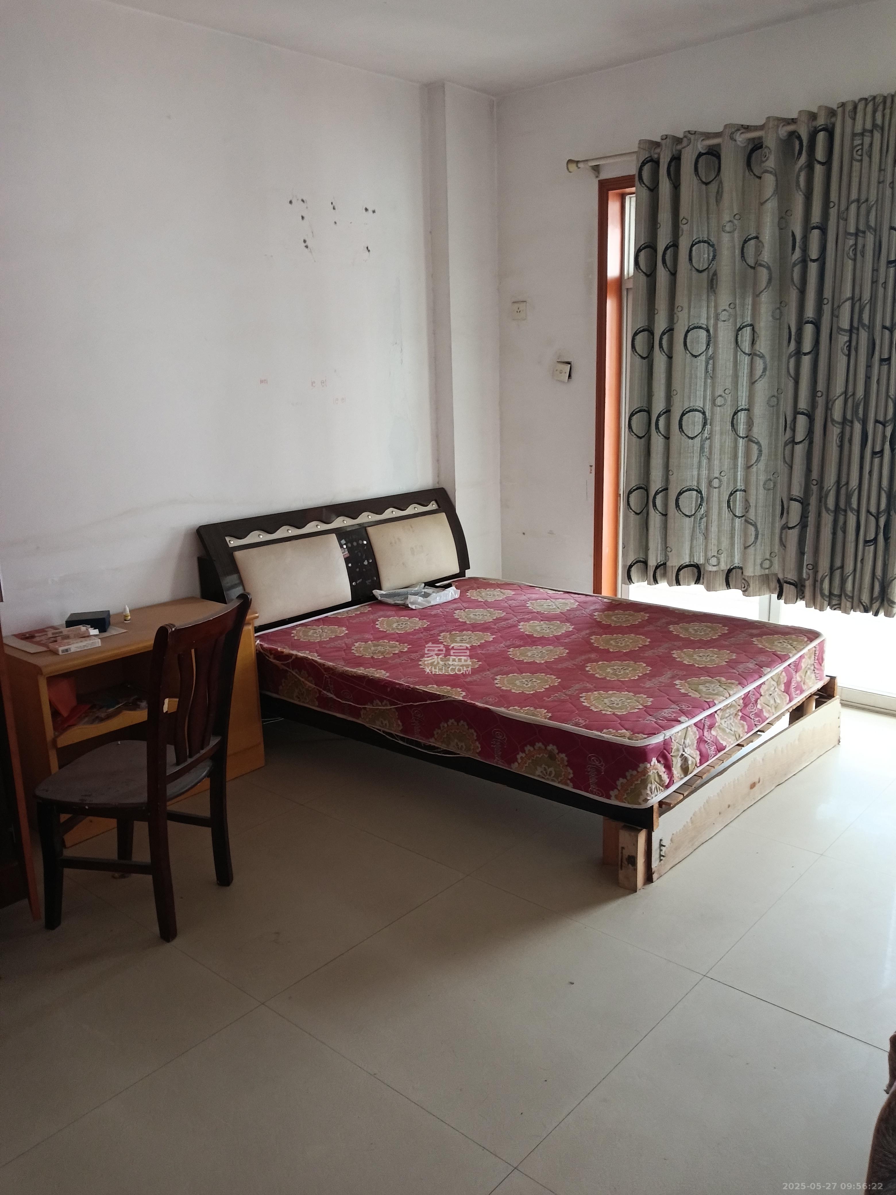 山水人家三期 3室2厅1卫 1200.0元/月 山水人家三期 3室2厅1卫 1200.0元/月室内图