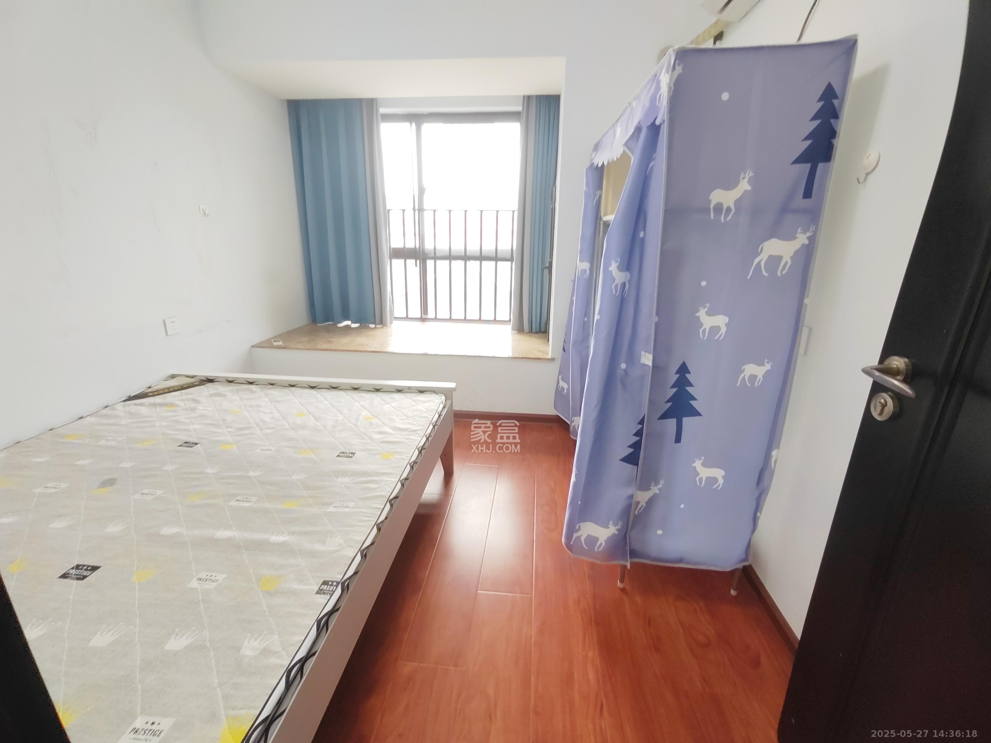 绿地中央广场  3室2厅2卫    3300.0元/月 绿地中央广场  3室2厅2卫    3300.0元/月室内图