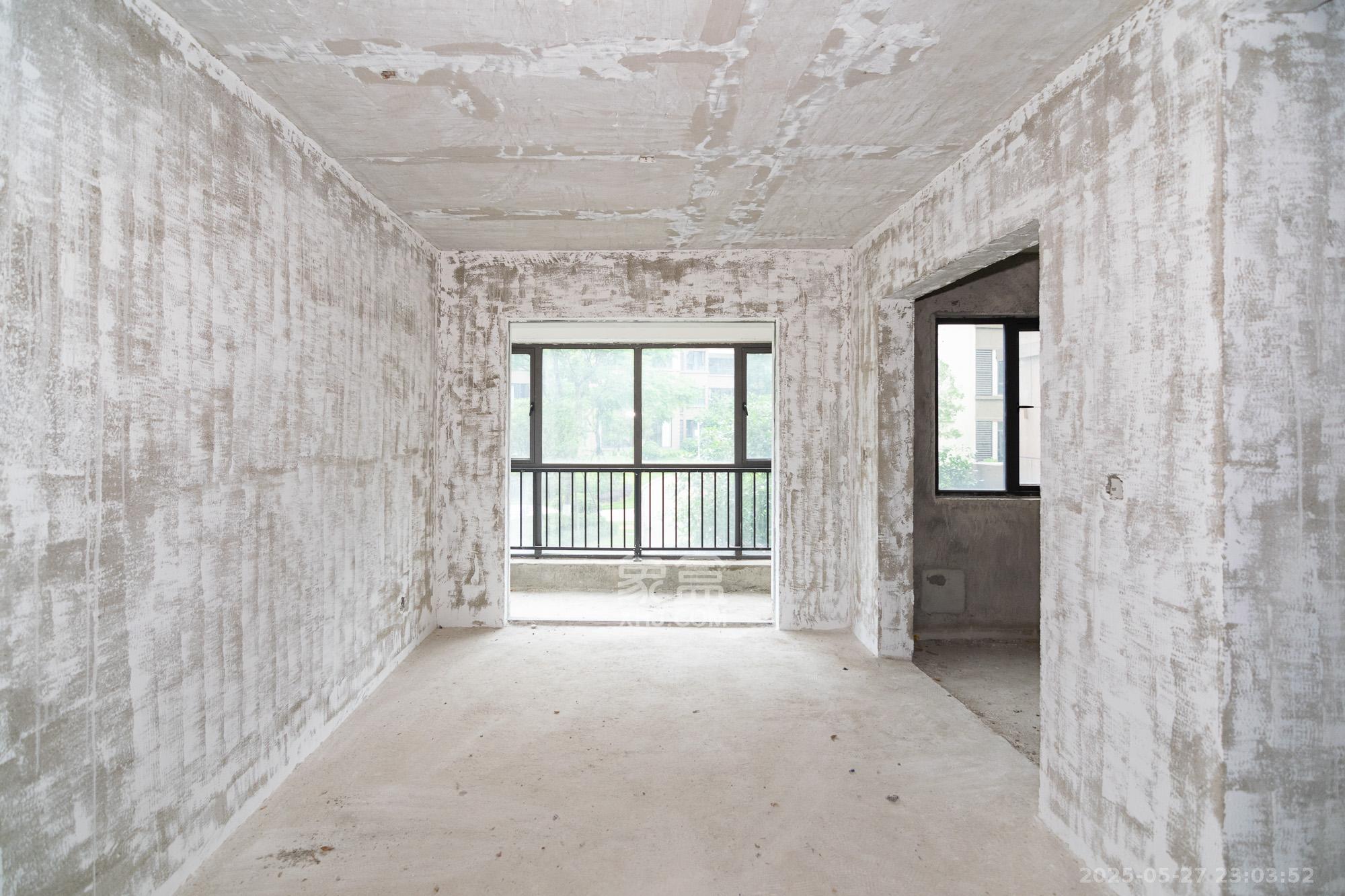 润和谷山郡(悦禧山庄水榭花都) 5室2厅2卫 160.0万 润和谷山郡(悦禧山庄水榭花都) 5室2厅2卫 160.0万客厅