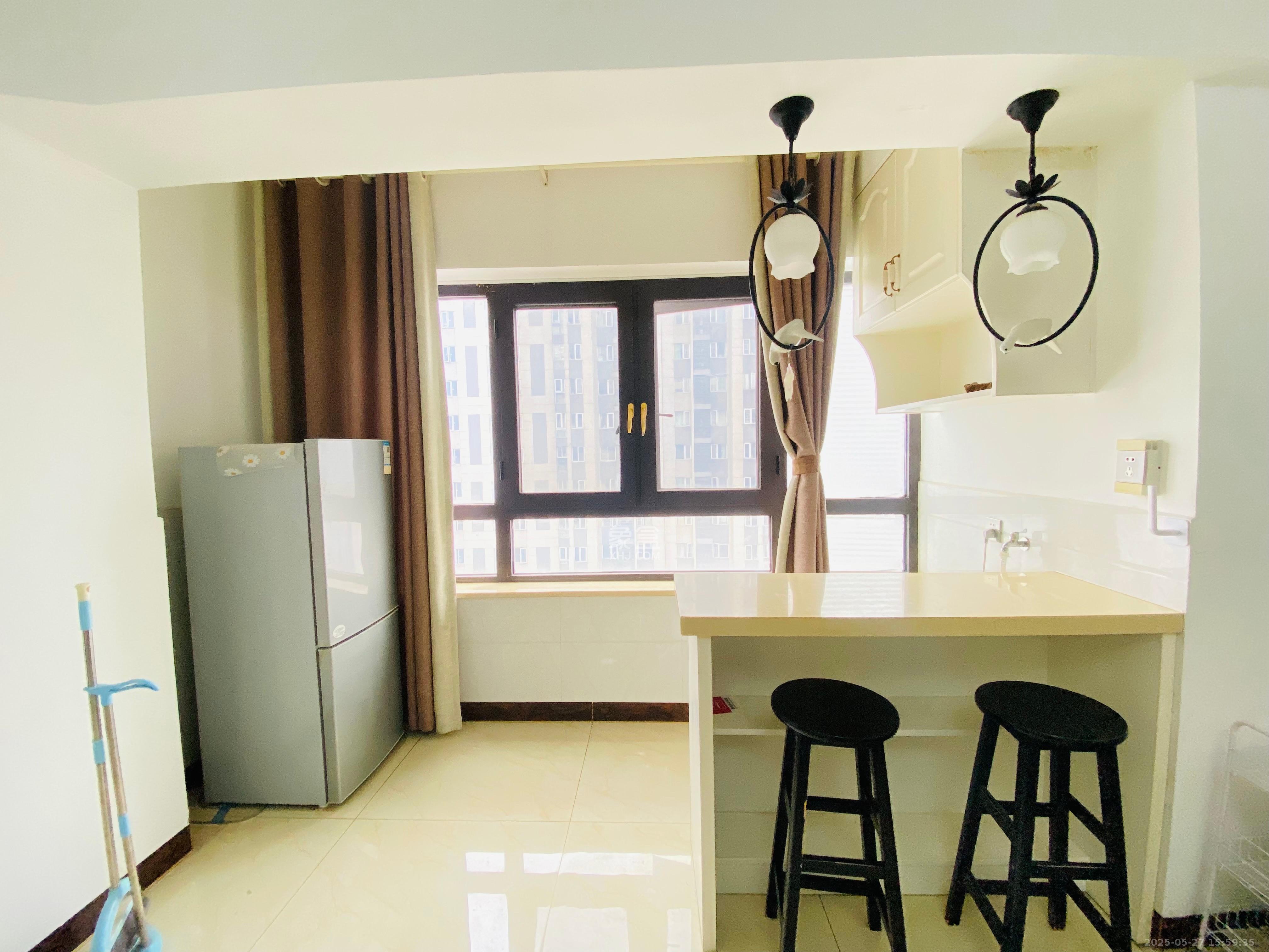 当代滨江MOMA  1室1厅1卫    1500.0元/月室内图