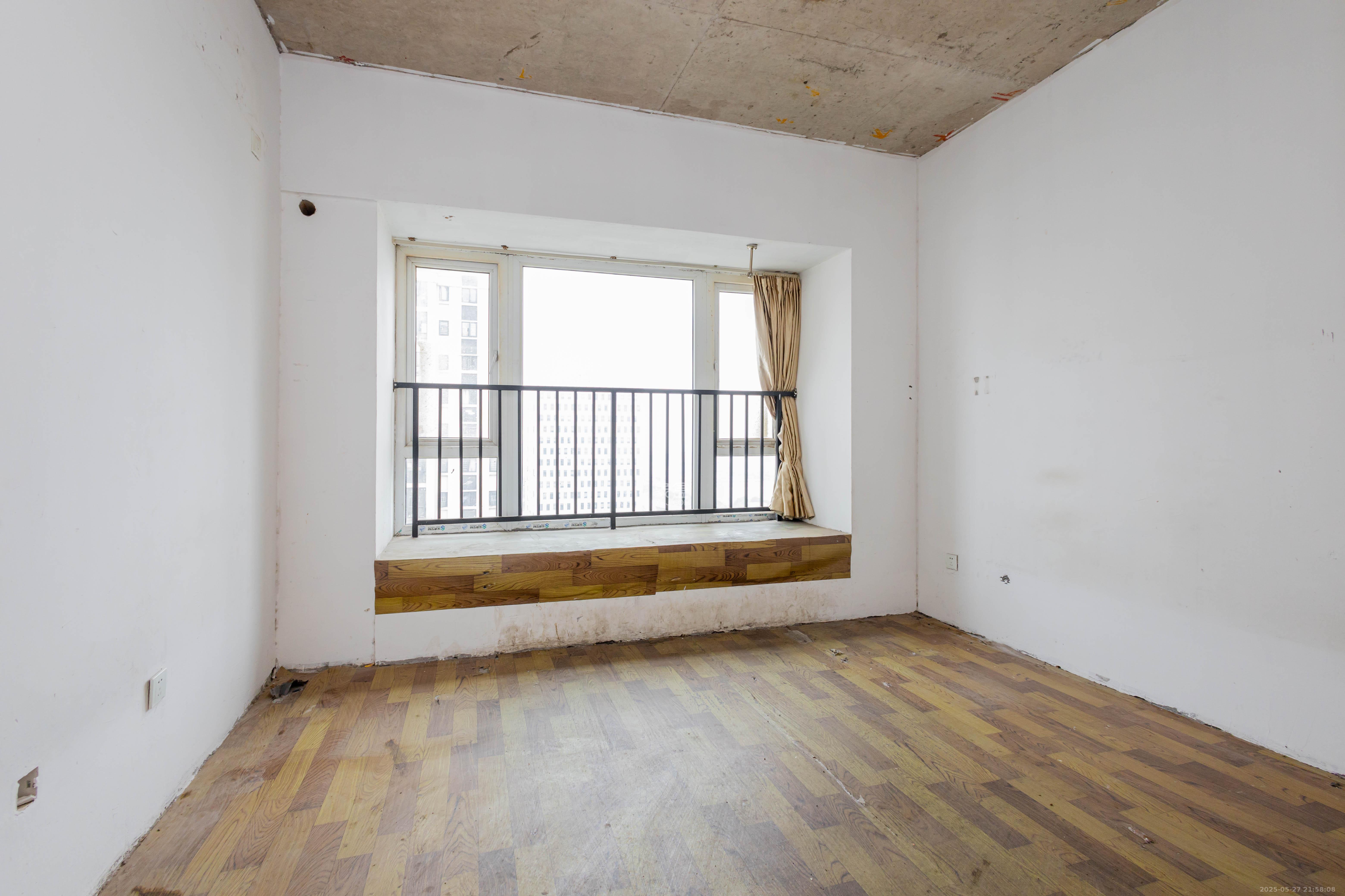 金科天悦(金科美邻汇) 4室2厅2卫 83.8万 金科天悦(金科美邻汇) 4室2厅2卫 83.8万卧室