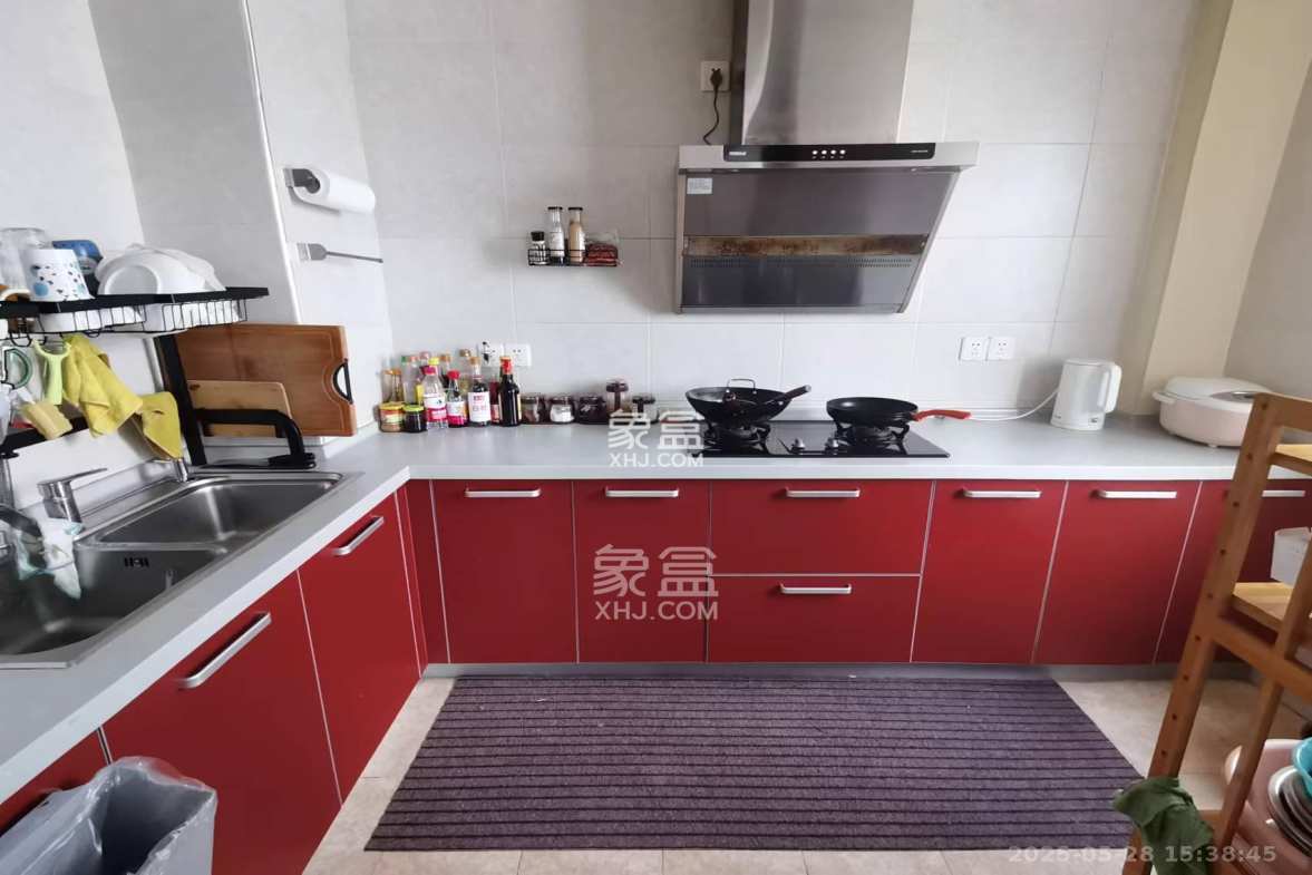 银港水晶城  3室2厅1卫    2800.0元/月 银港水晶城  3室2厅1卫    2800.0元/月室内图