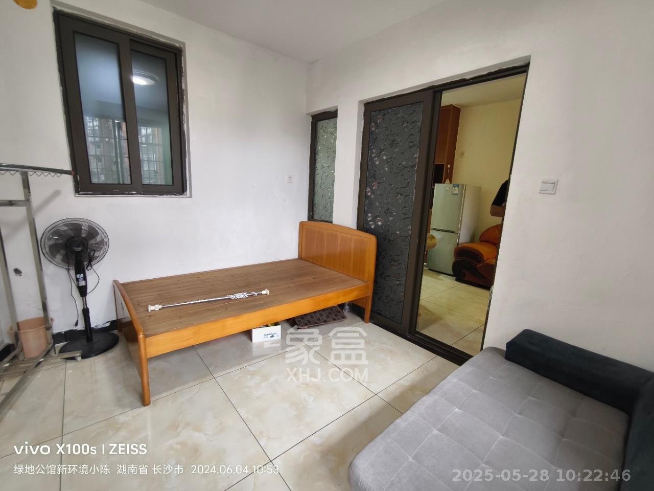 绿地公馆(绿地名邸) 2室1厅1卫 1500.0元/月 绿地公馆(绿地名邸) 2室1厅1卫 1500.0元/月室内图