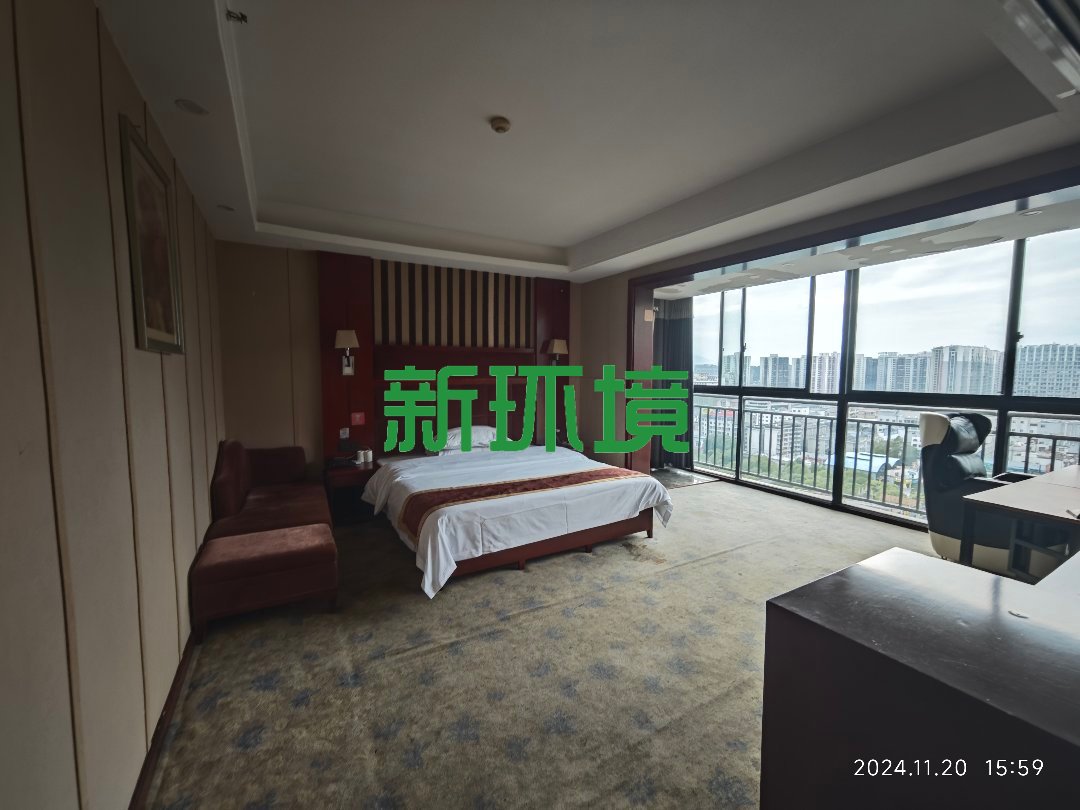 天门大厦  8室1厅4卫   136.00万客厅