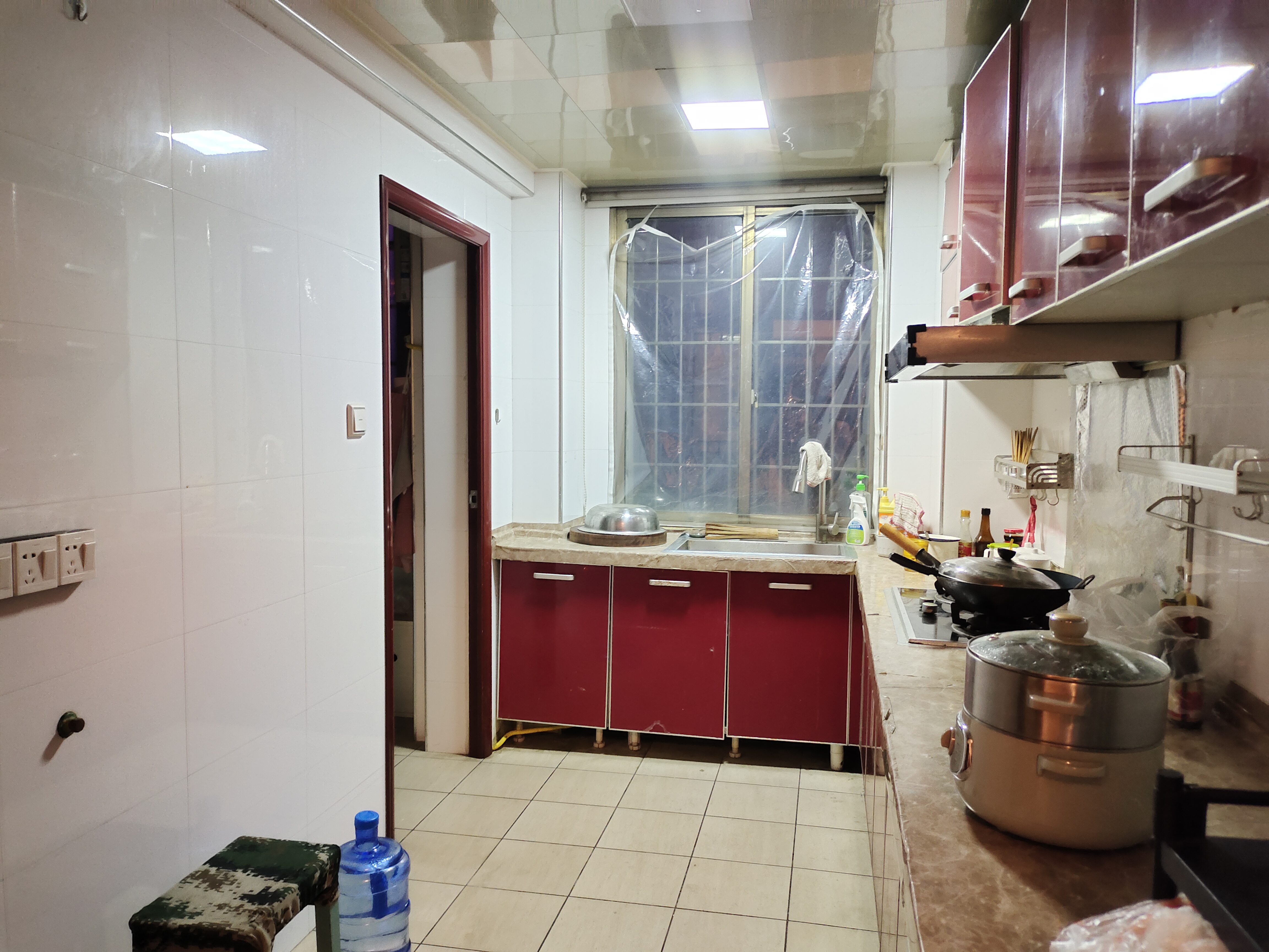 广成大厦 3室2厅1卫 82.0万 广成大厦 3室2厅1卫 82.0万厨房