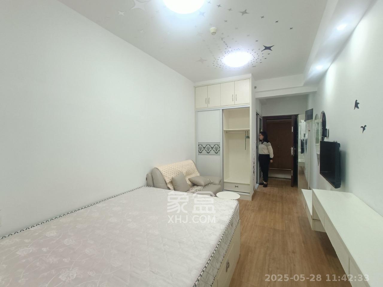 保利麓谷林语I区  1室0厅0卫   1300.00元/月