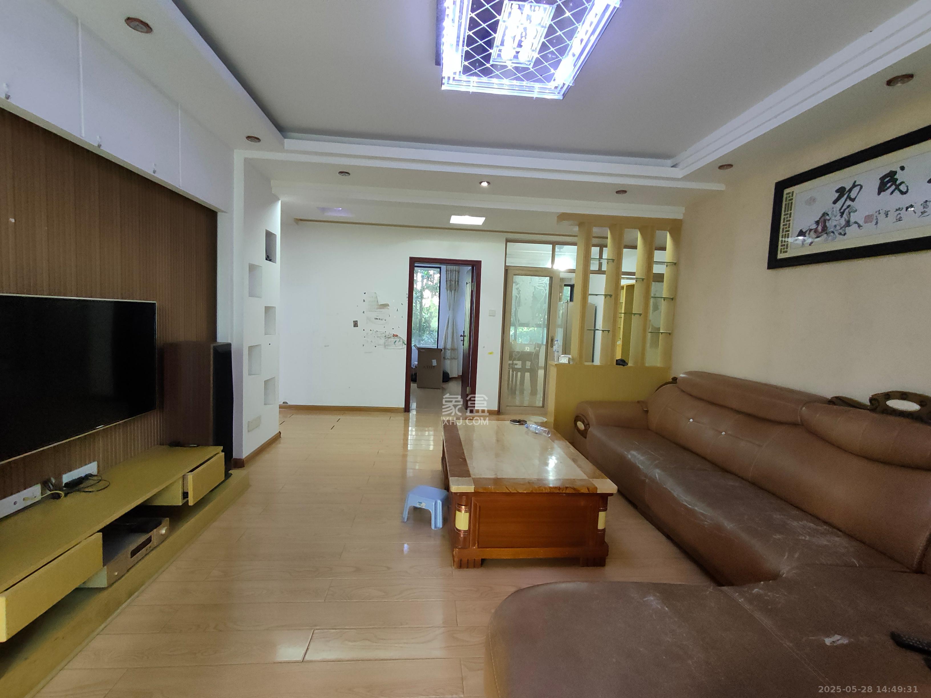 长房时代城 4室2厅2卫 3800.0元/月 长房时代城 4室2厅2卫 3800.0元/月室内图