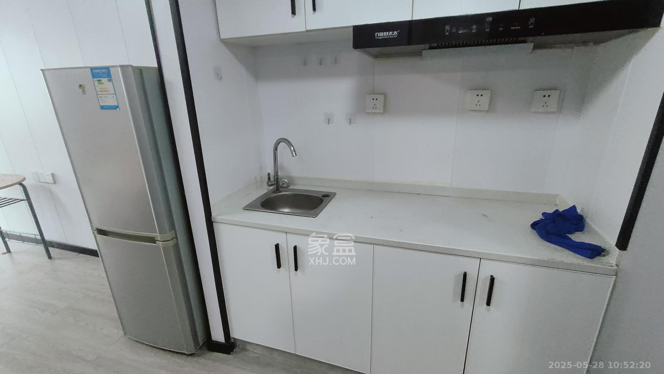 新国际(森和大厦) 1室1厅1卫 1500.0元/月 新国际(森和大厦) 1室1厅1卫 1500.0元/月室内图