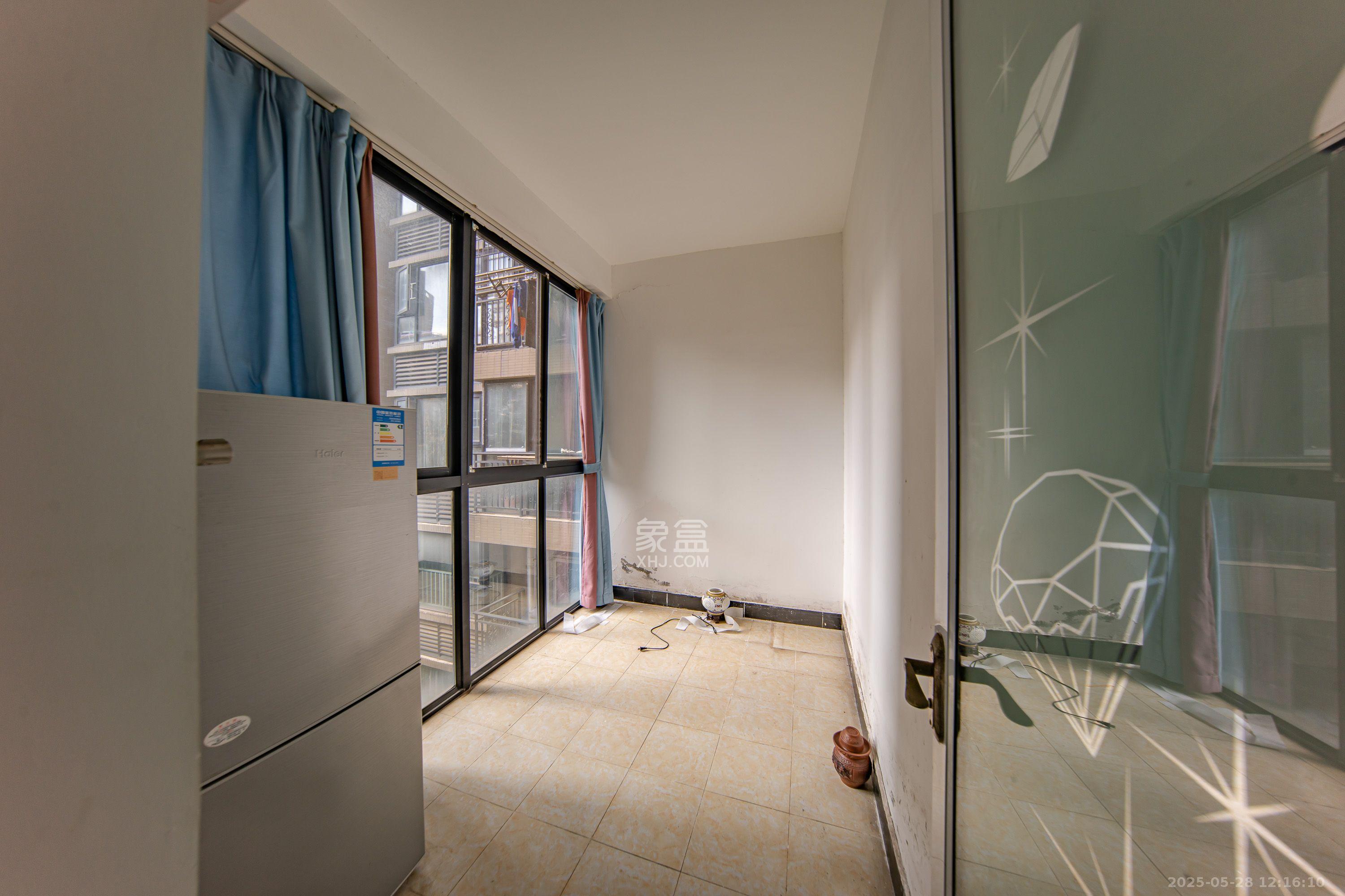 金鼎公园尚 1室2厅1卫 1600.0元/月 金鼎公园尚 1室2厅1卫 1600.0元/月室内图