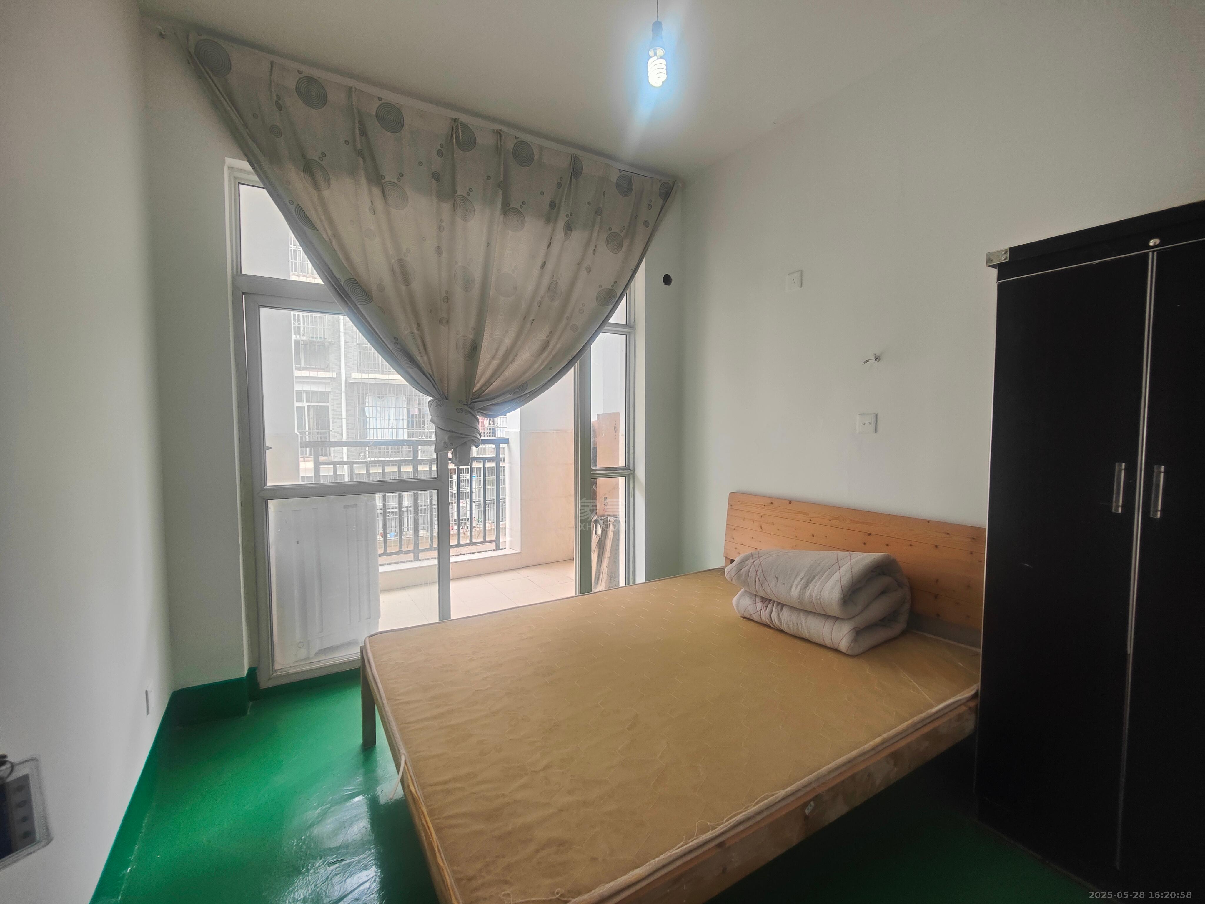 东环新城 3室2厅1卫 1100.0元/月 东环新城 3室2厅1卫 1100.0元/月室内图