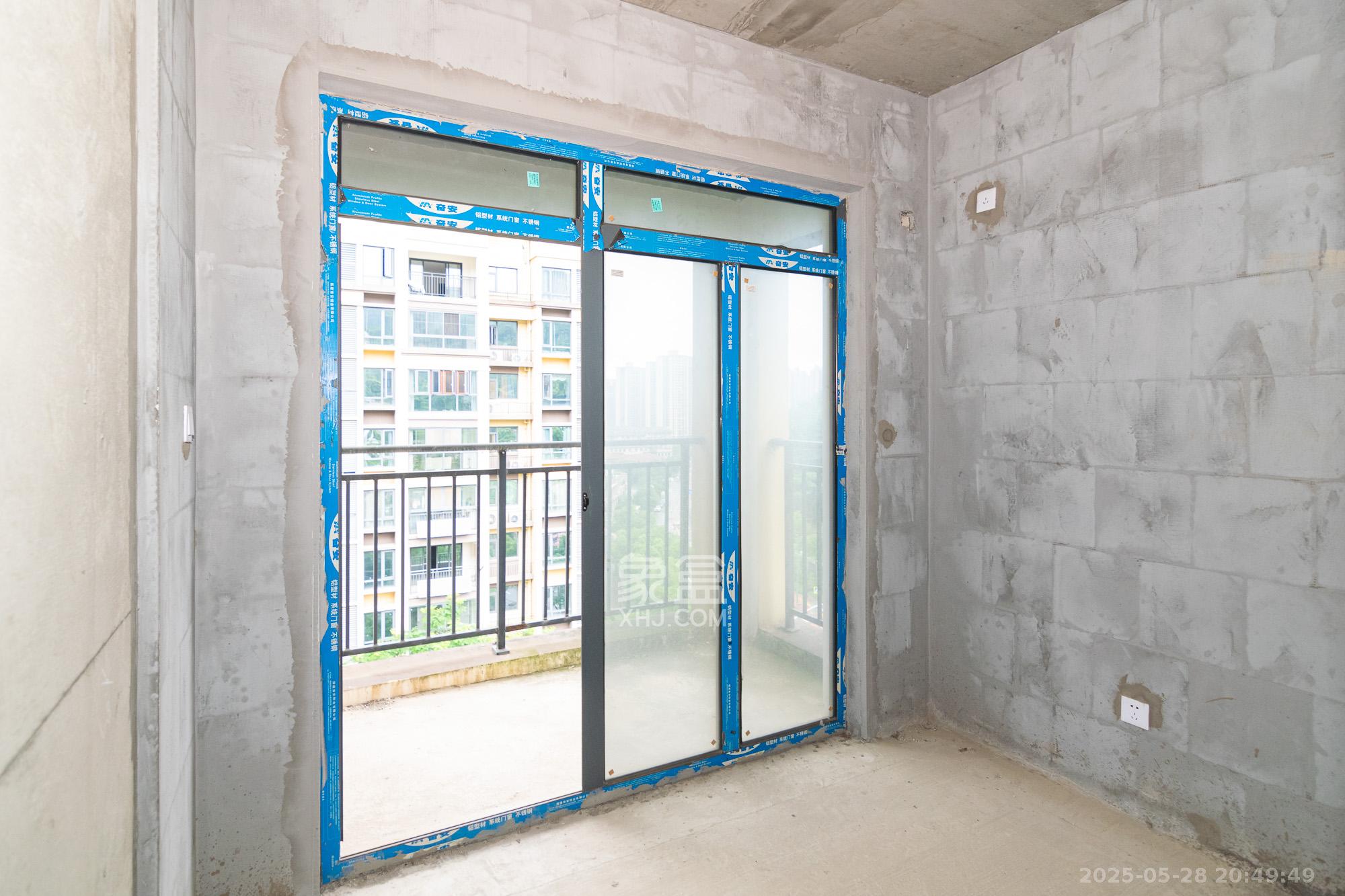 澳海谷山府  5室2厅2卫    88.0万 澳海谷山府  5室2厅2卫    88.0万卧室