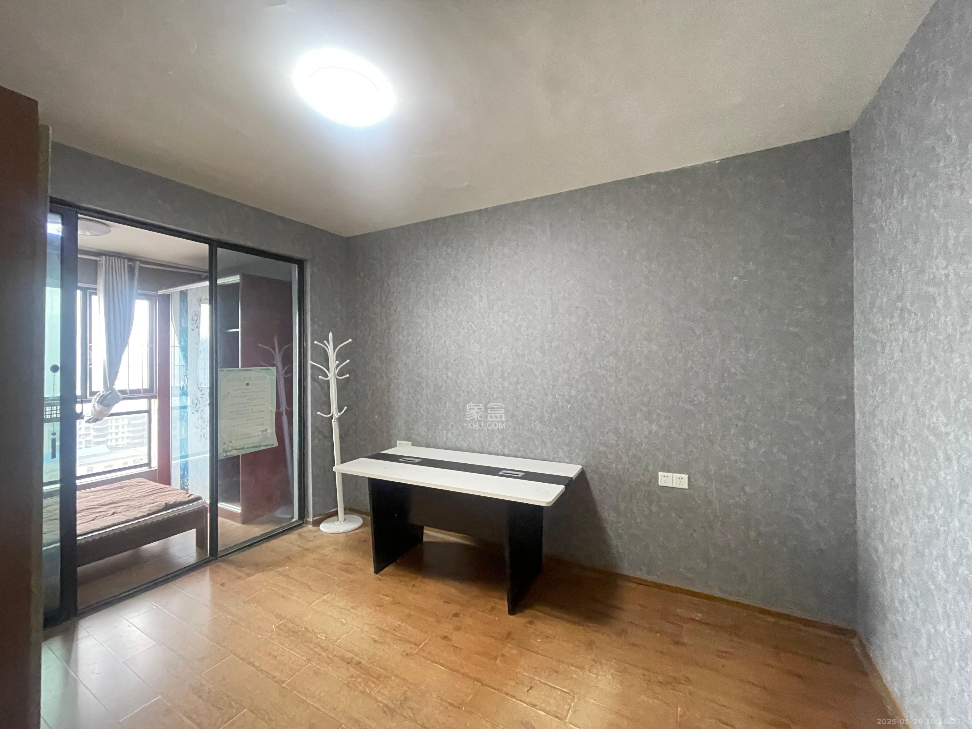 公园9号 3室2厅2卫 3300.0元/月 公园9号 3室2厅2卫 3300.0元/月室内图