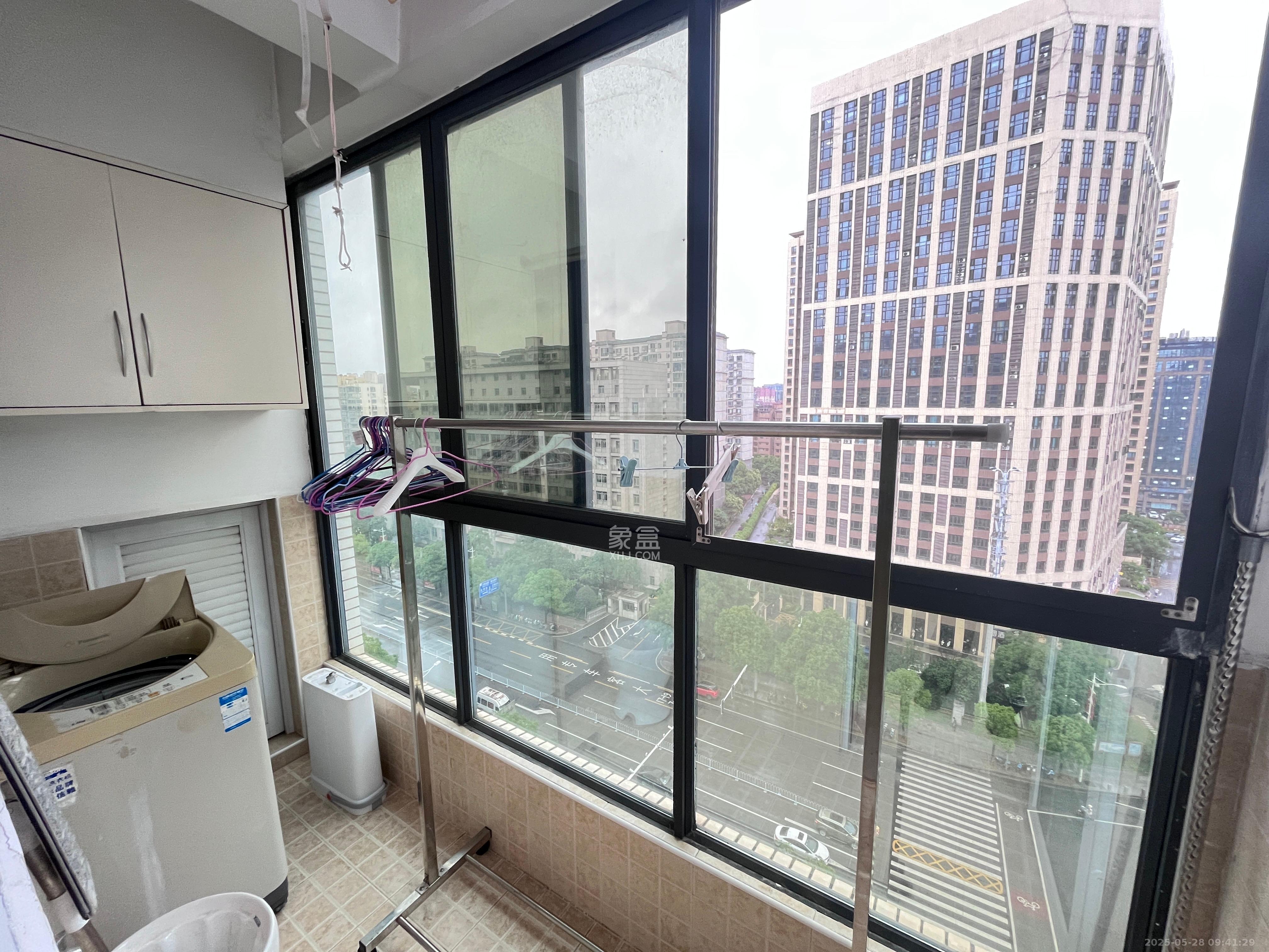 满庭芳小区  1室1厅1卫   1600.00元/月室内图