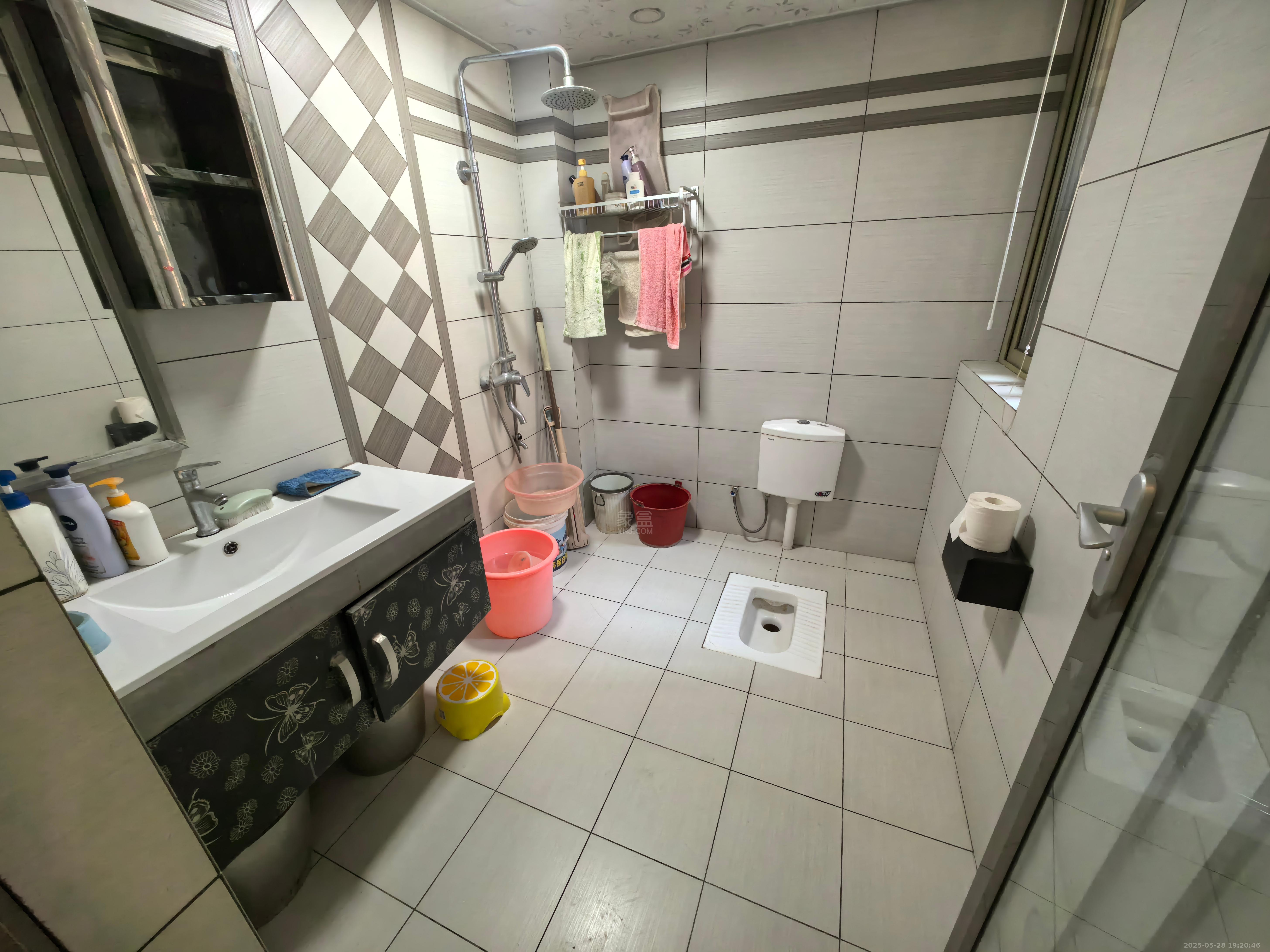 阳光爱琴海  2室2厅1卫    1200.0元/月 阳光爱琴海  2室2厅1卫    1200.0元/月室内图