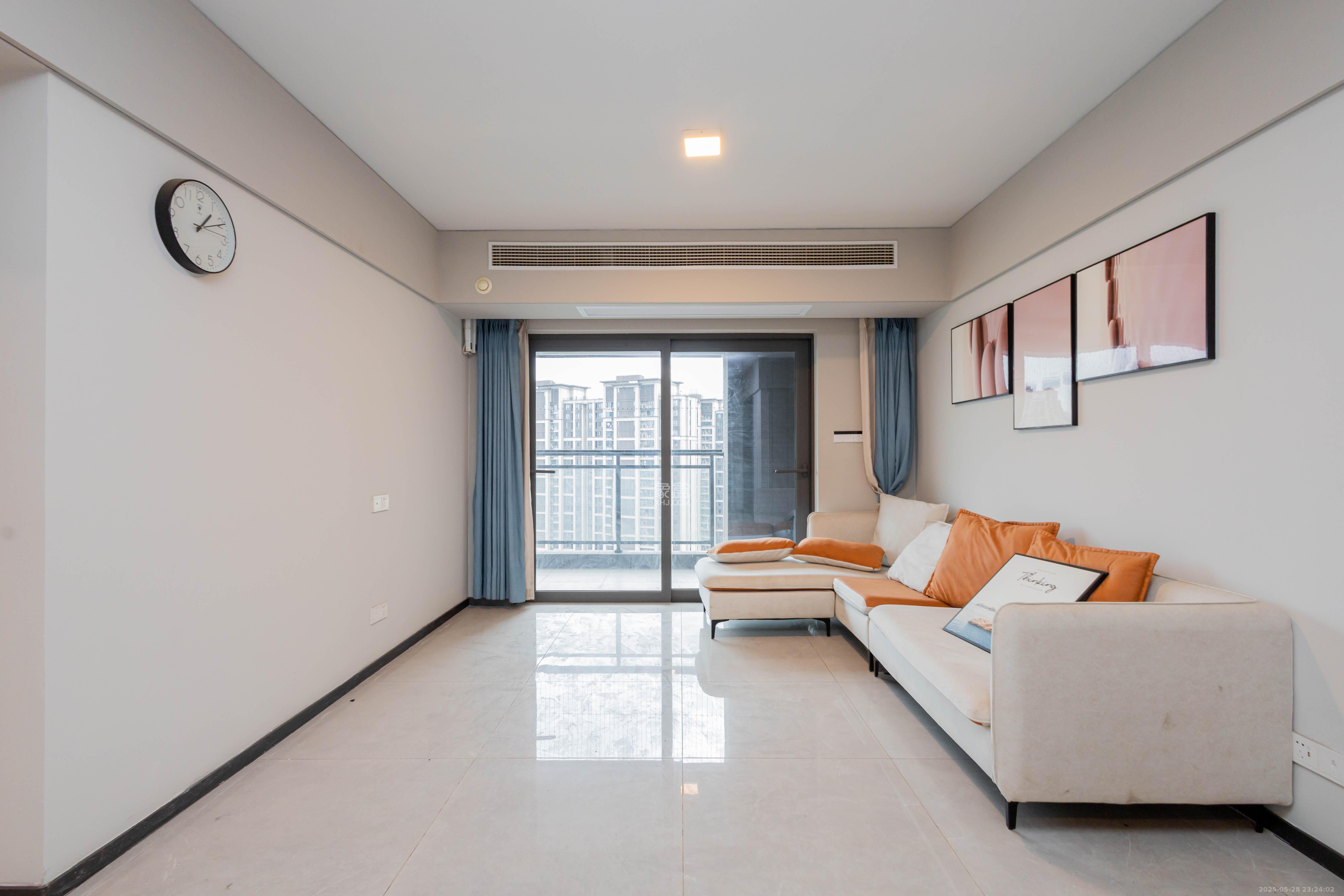 时代印记(长沙时代印记花园)  4室2厅2卫    145.0万 时代印记(长沙时代印记花园)  4室2厅2卫    145.0万客厅