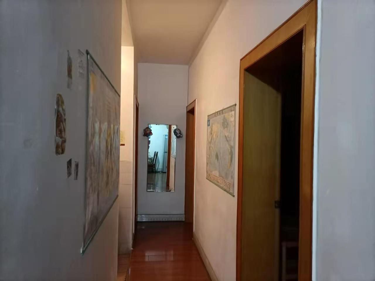 政府统建房 3室2厅1卫 1200.0元/月 政府统建房 3室2厅1卫 1200.0元/月室内图