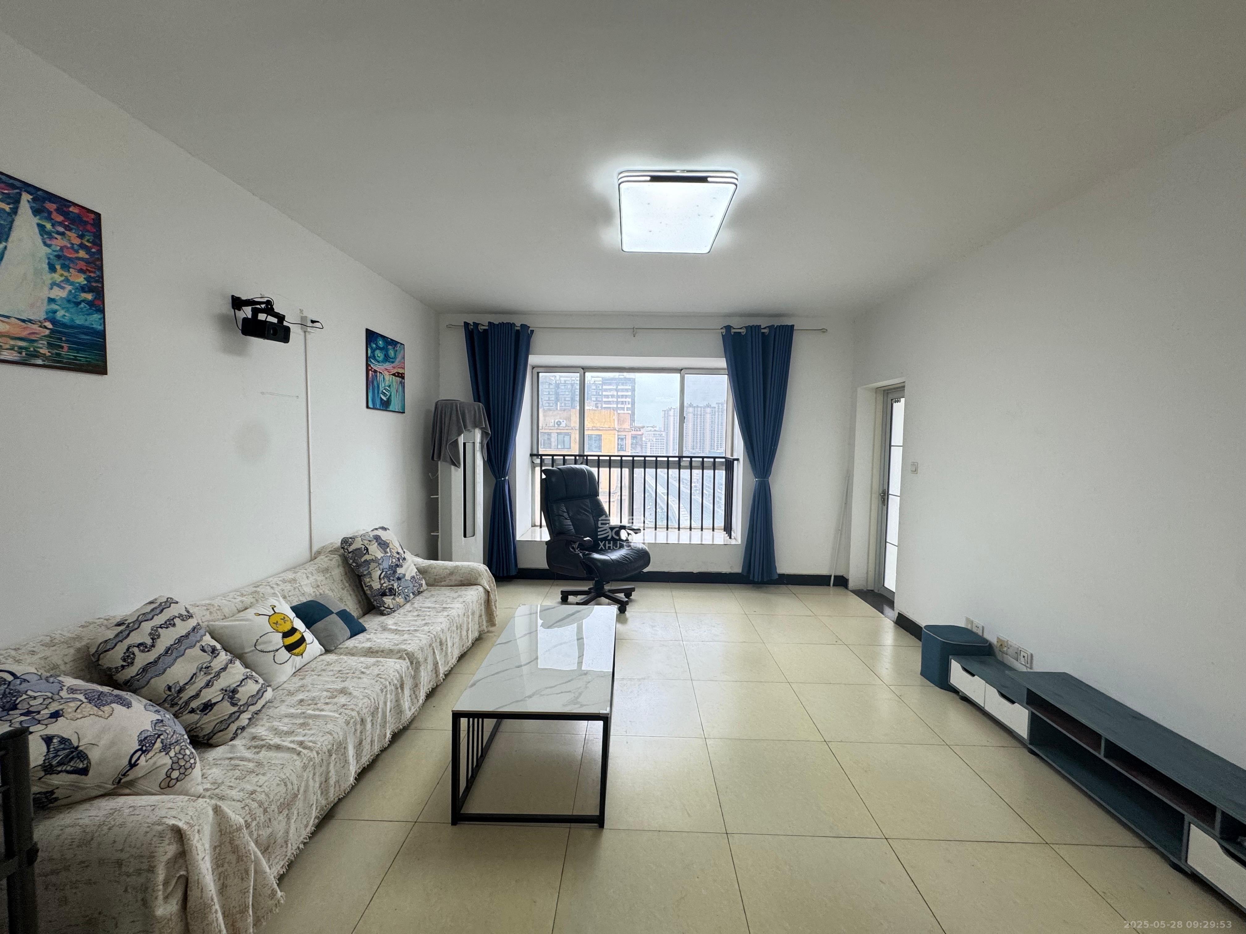 红树湾  4室2厅2卫    2400.0元/月 红树湾  4室2厅2卫    2400.0元/月室内图