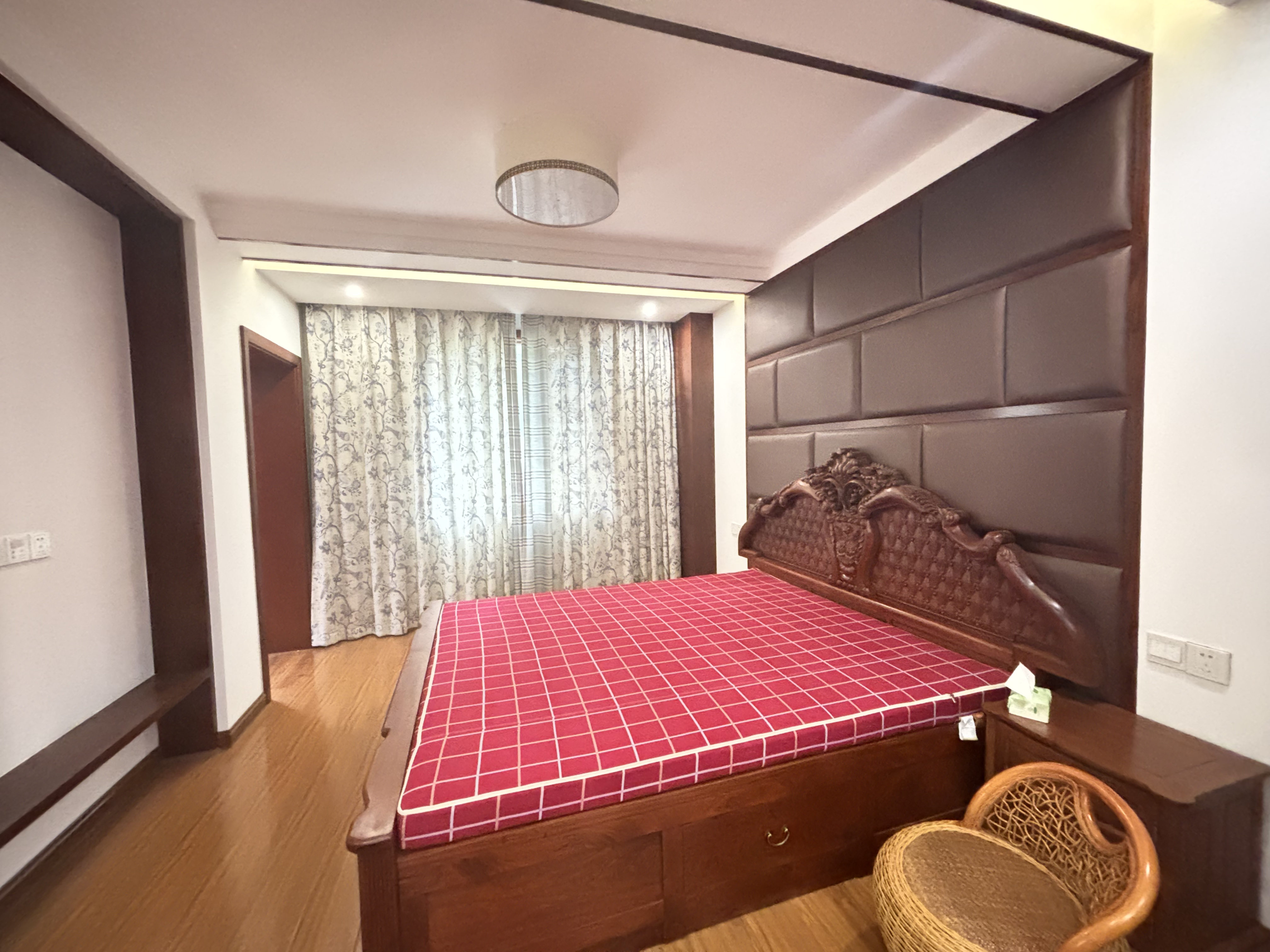 天泉一品别墅 6室2厅4卫 260.0万 天泉一品别墅 6室2厅4卫 260.0万室内图