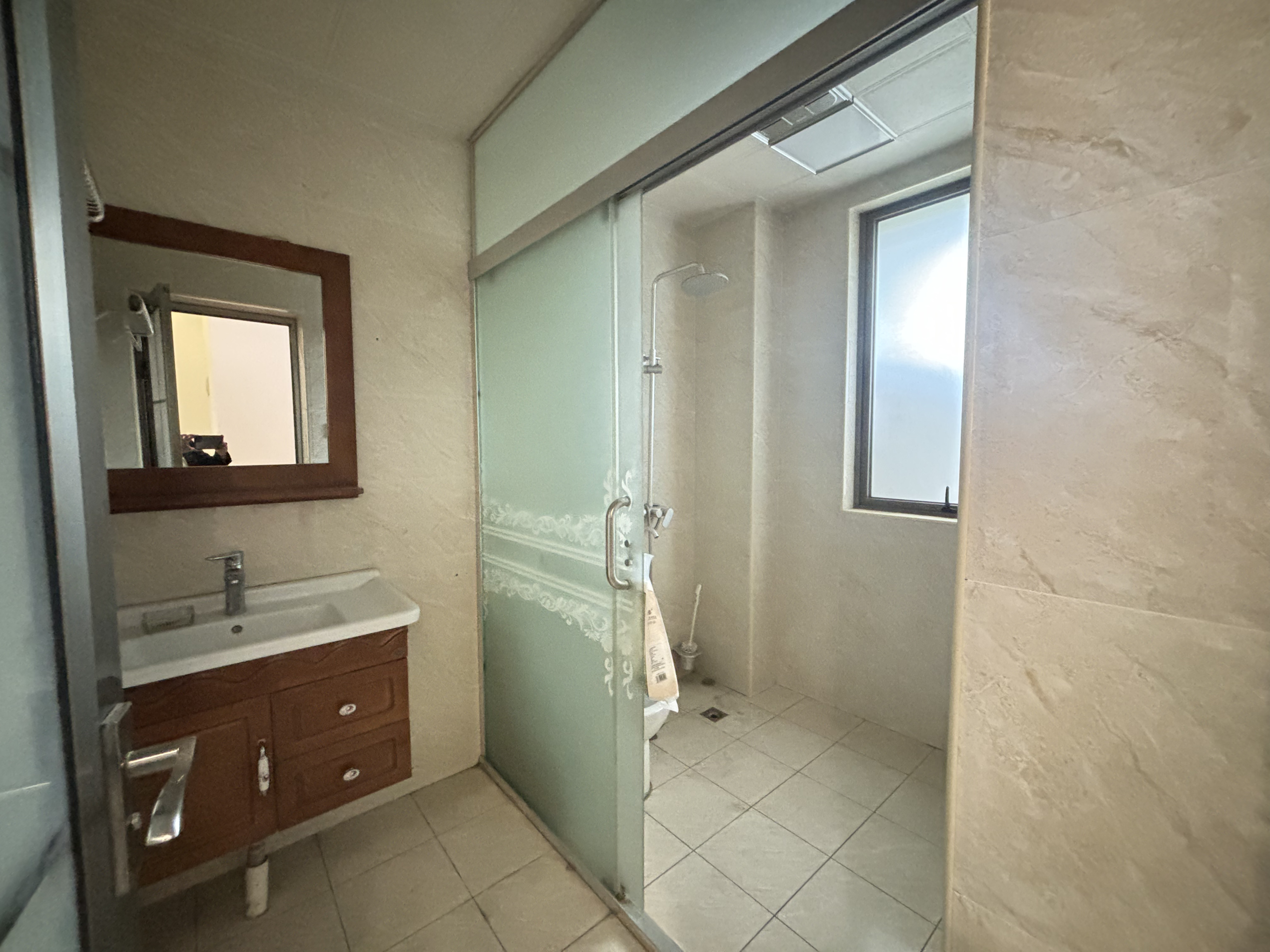 天泉一品别墅 6室2厅4卫 260.0万 天泉一品别墅 6室2厅4卫 260.0万室内图