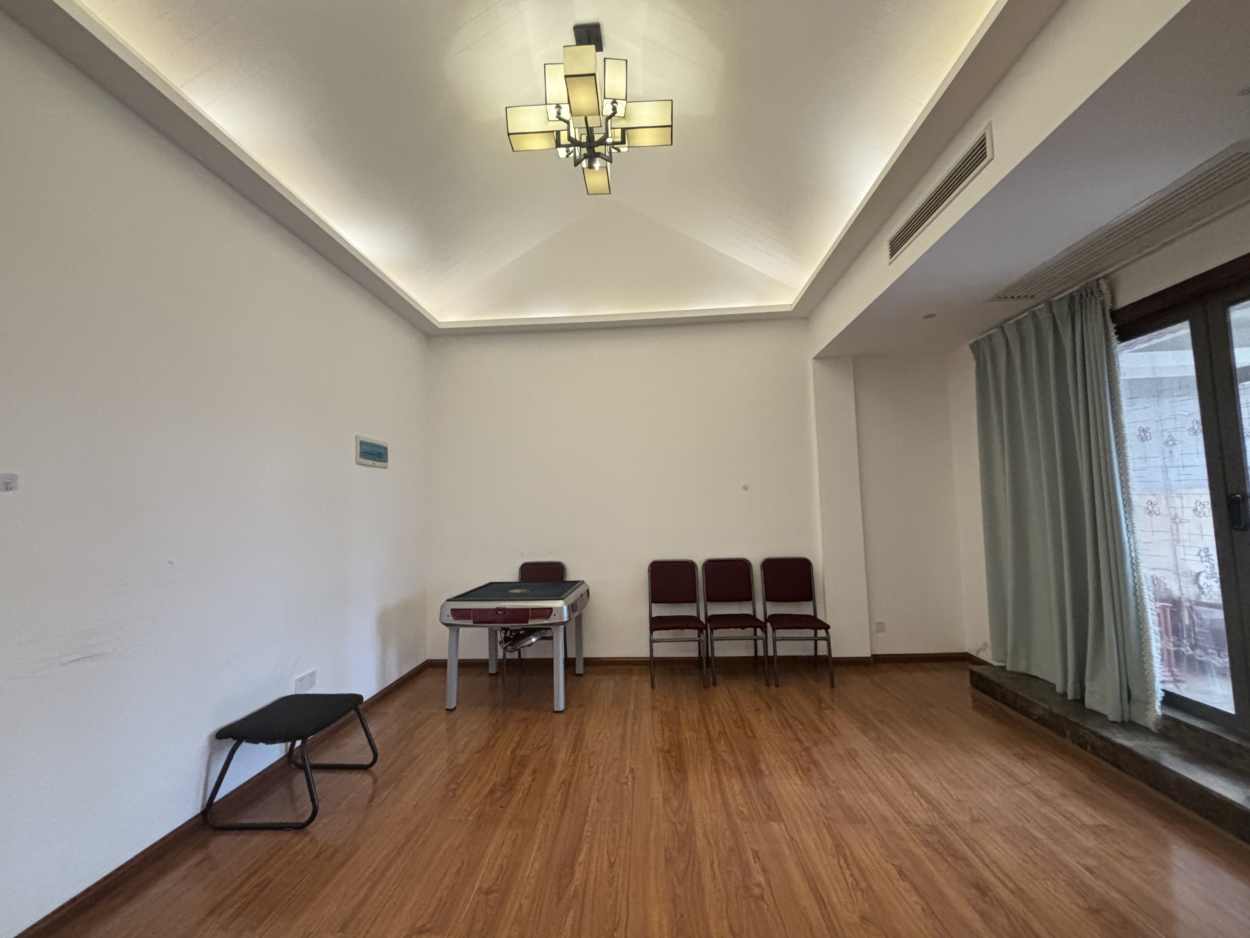 天泉一品别墅 6室2厅4卫 260.0万 天泉一品别墅 6室2厅4卫 260.0万室内图