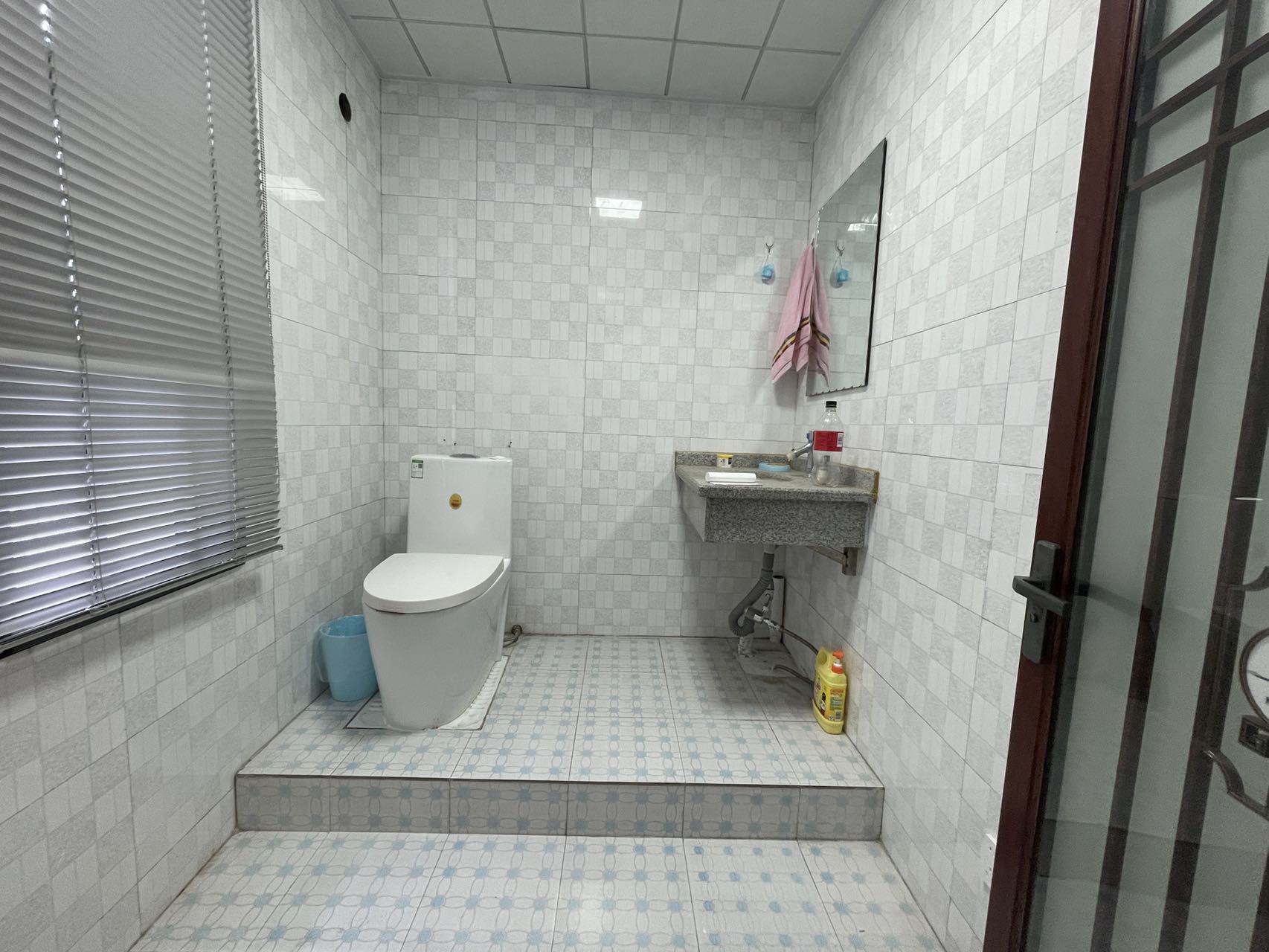 金茂尚都天台路123号 1室1厅1卫 24.0万 金茂尚都天台路123号 1室1厅1卫 24.0万室内图