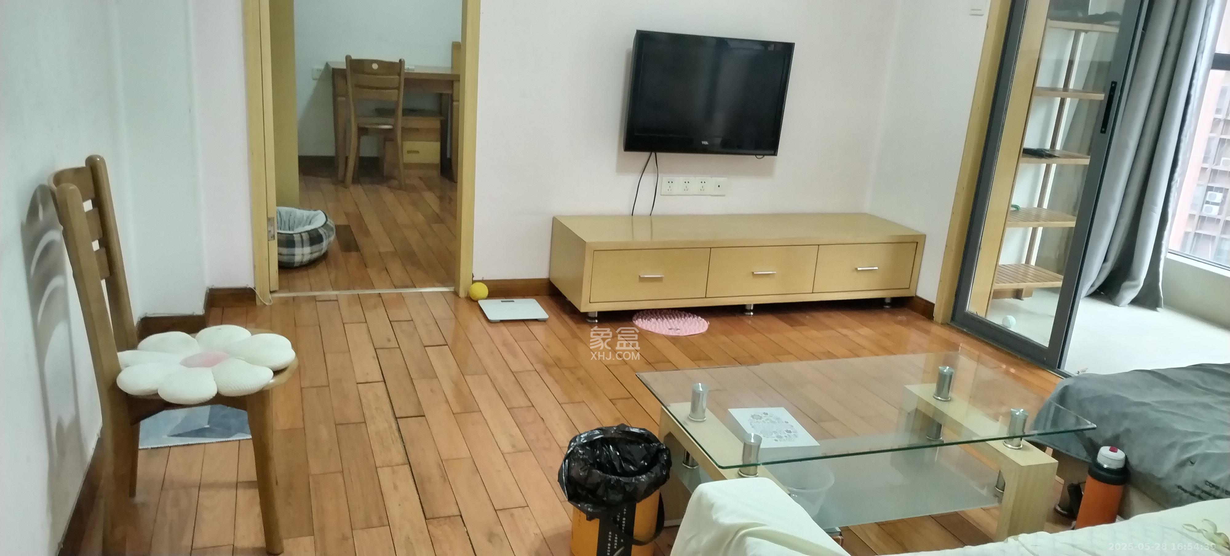 上海城小区  1室1厅1卫   1700.00元/月室内图