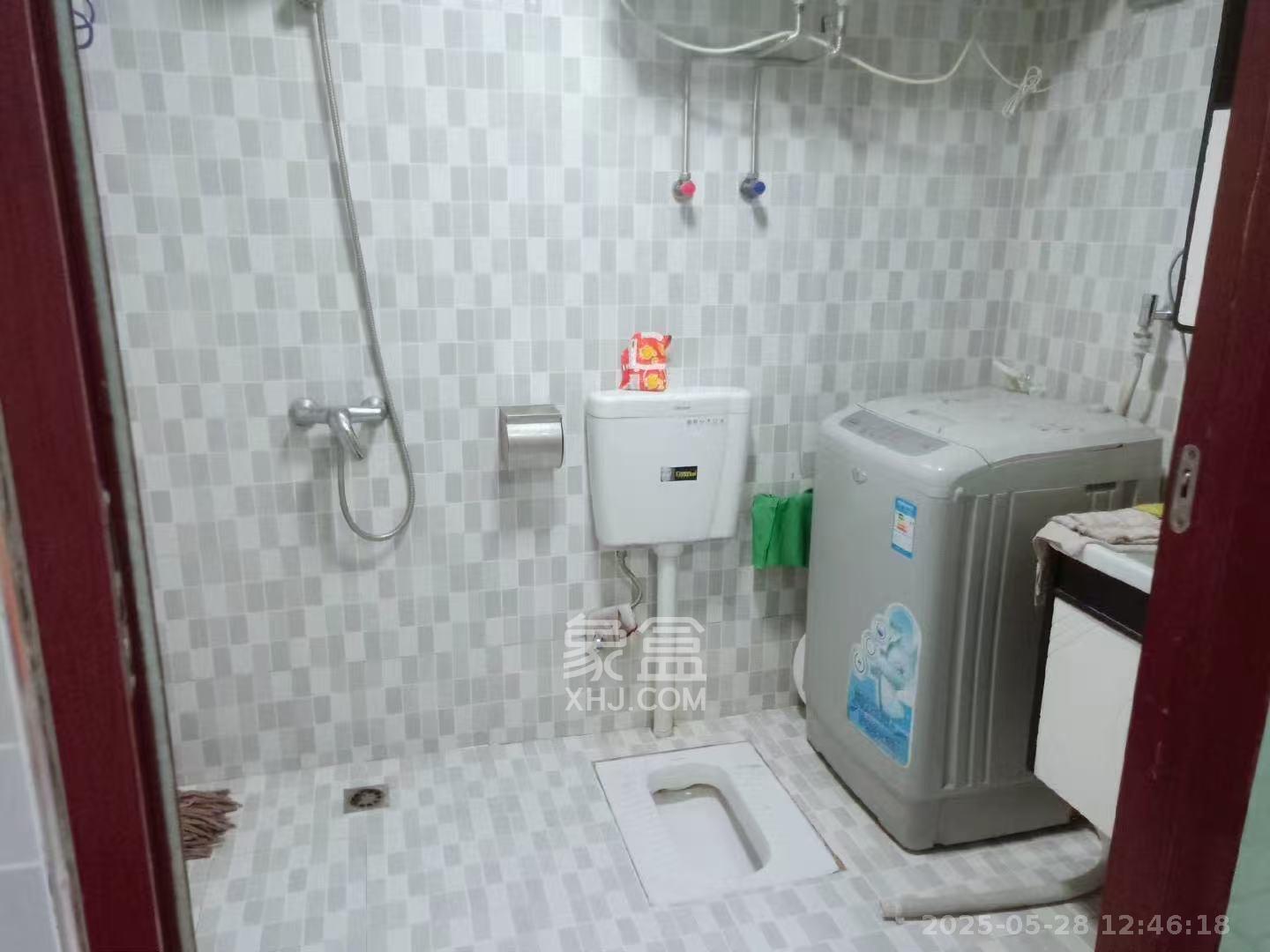 摩天一号  2室1厅1卫   2000.00元/月室内图