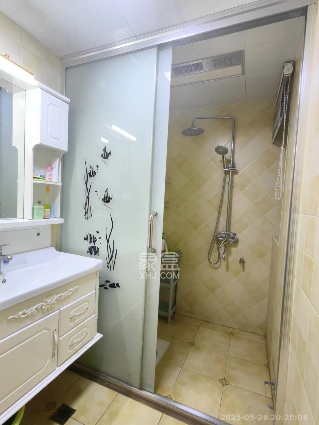 荣盛花语城  1室1厅1卫    2200.0元/月 荣盛花语城  1室1厅1卫    2200.0元/月室内图