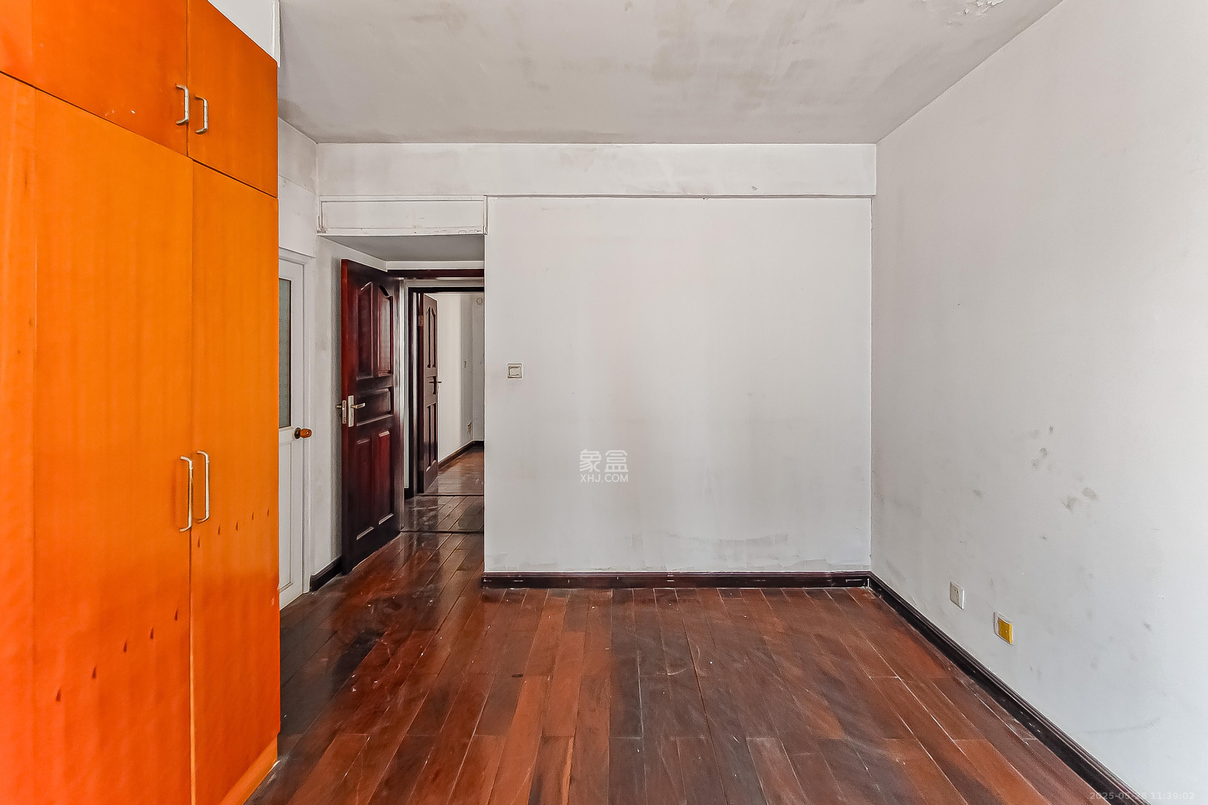 省气象局宿舍 3室2厅2卫 138.0万 省气象局宿舍 3室2厅2卫 138.0万卧室