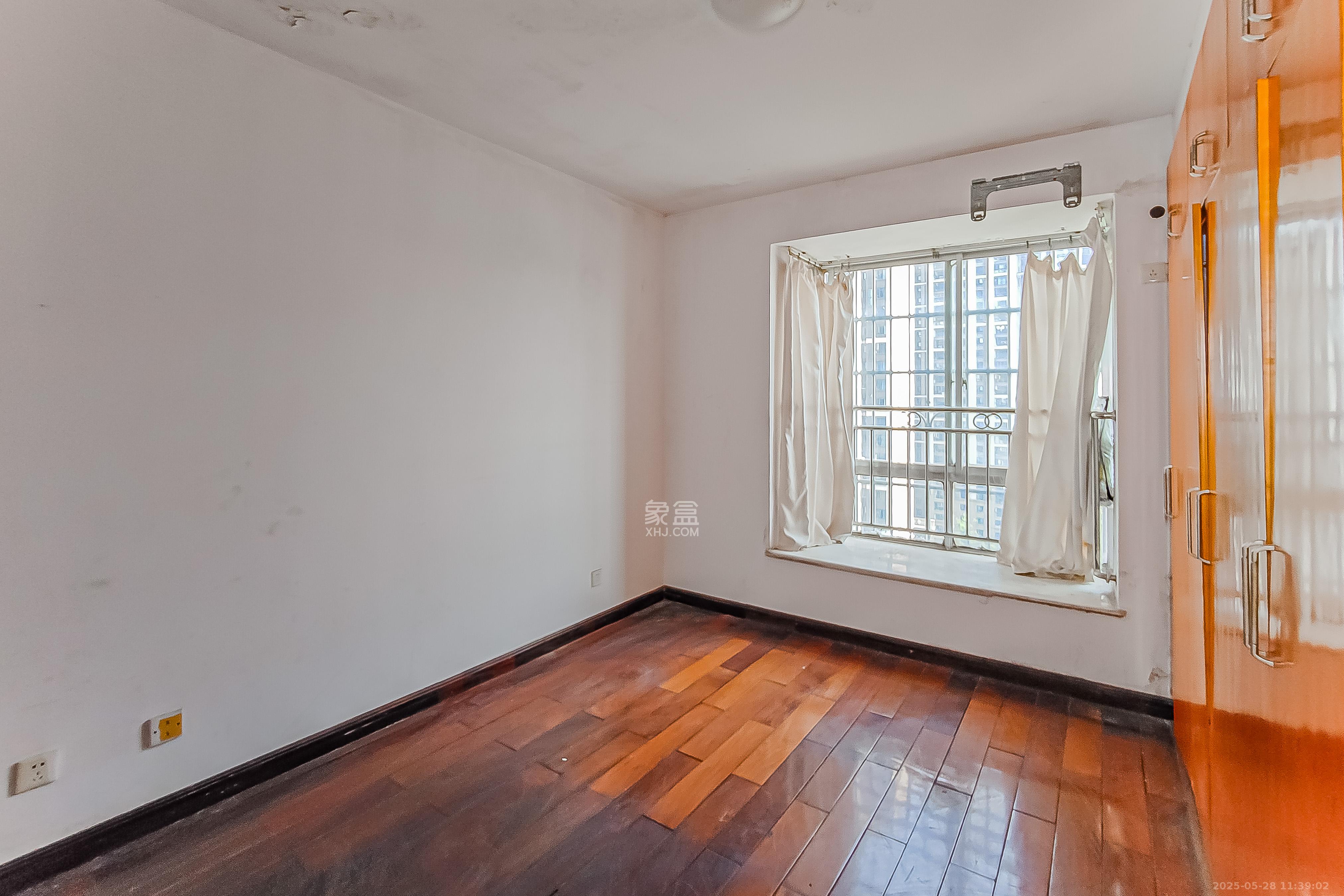 省气象局宿舍 3室2厅2卫 138.0万 省气象局宿舍 3室2厅2卫 138.0万卧室