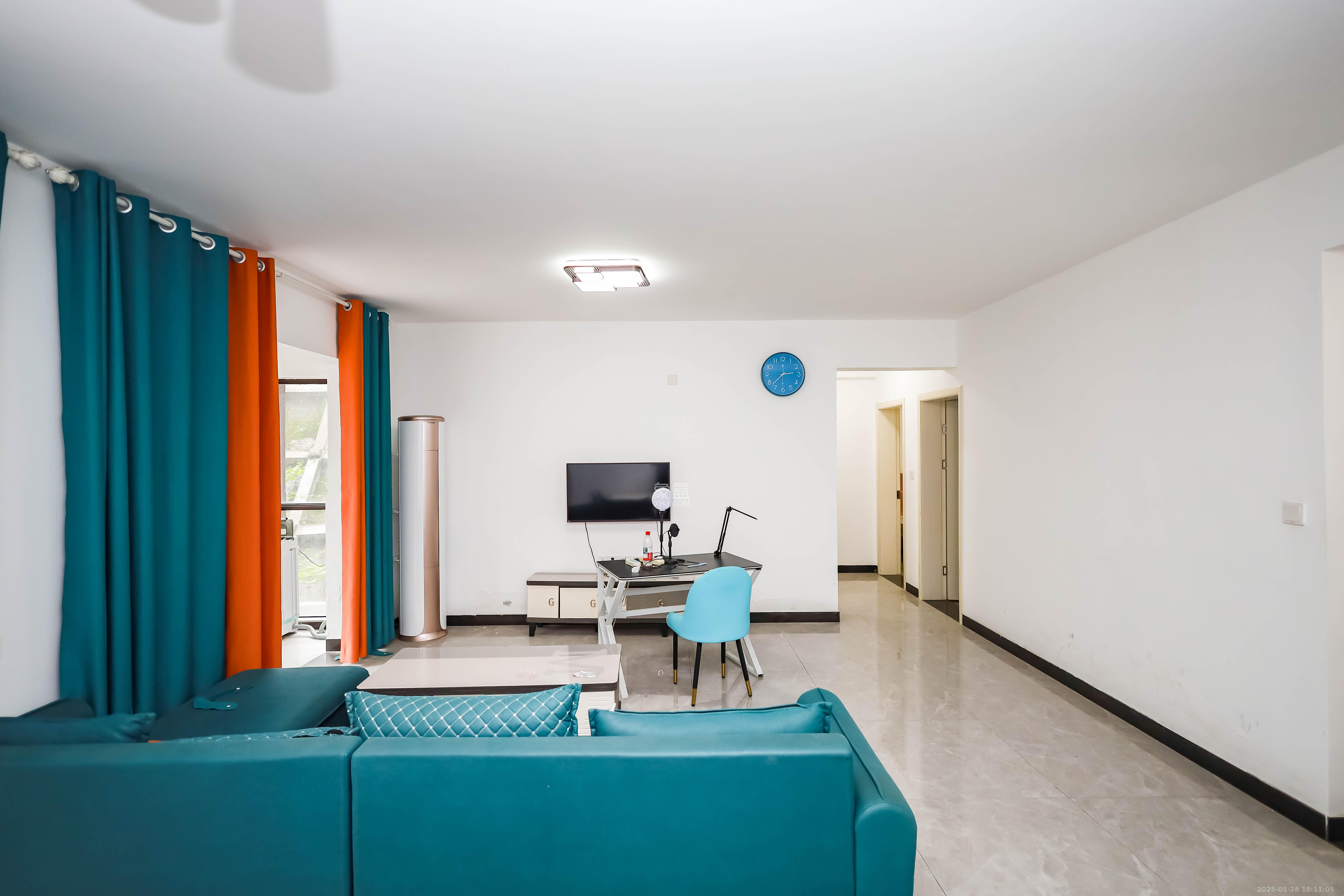 金科世界城  3室1厅1卫    78.8万 金科世界城  3室1厅1卫    78.8万客厅