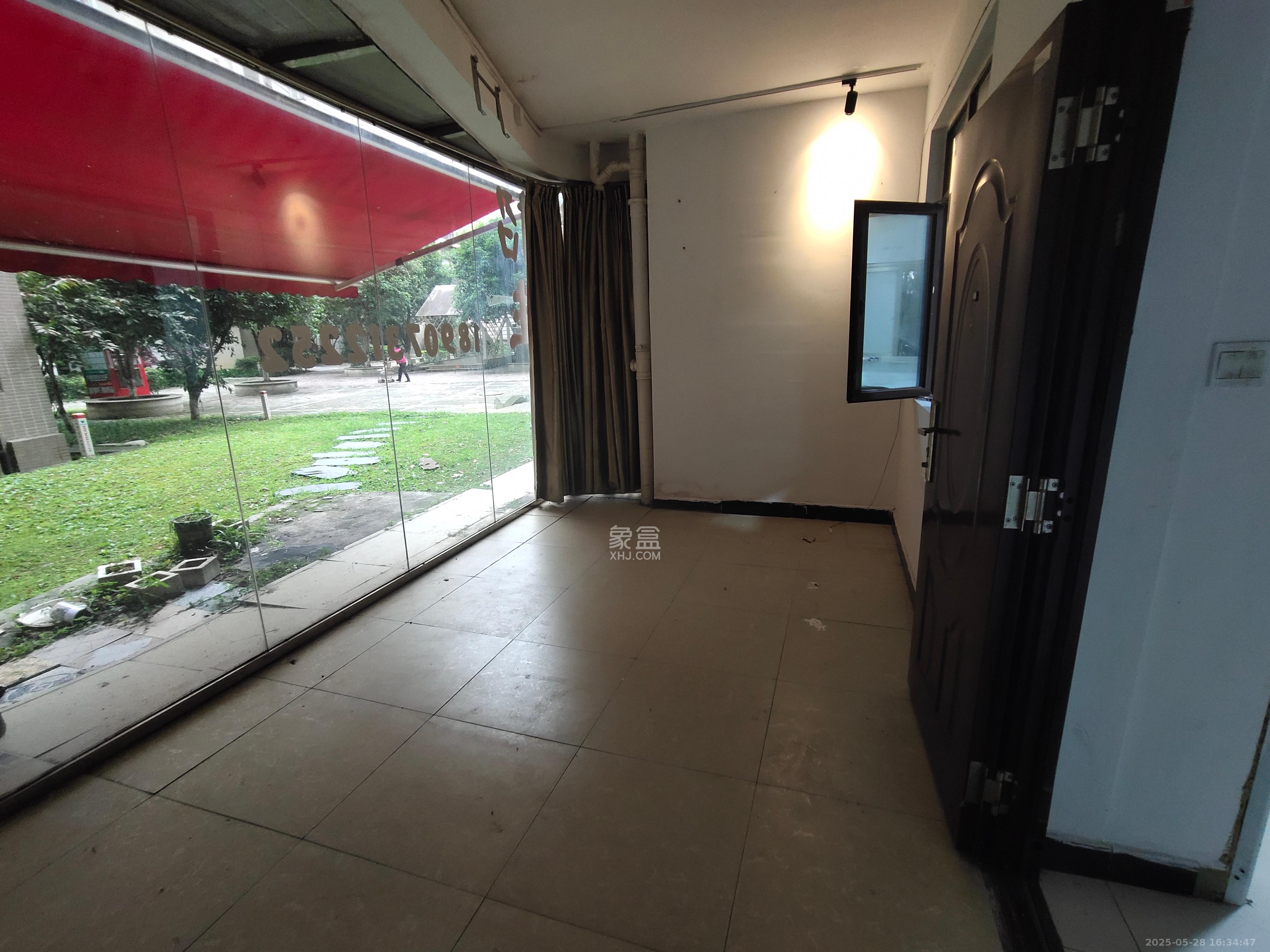 麓山枫情  1室1厅1卫   1400.00元/月室内图